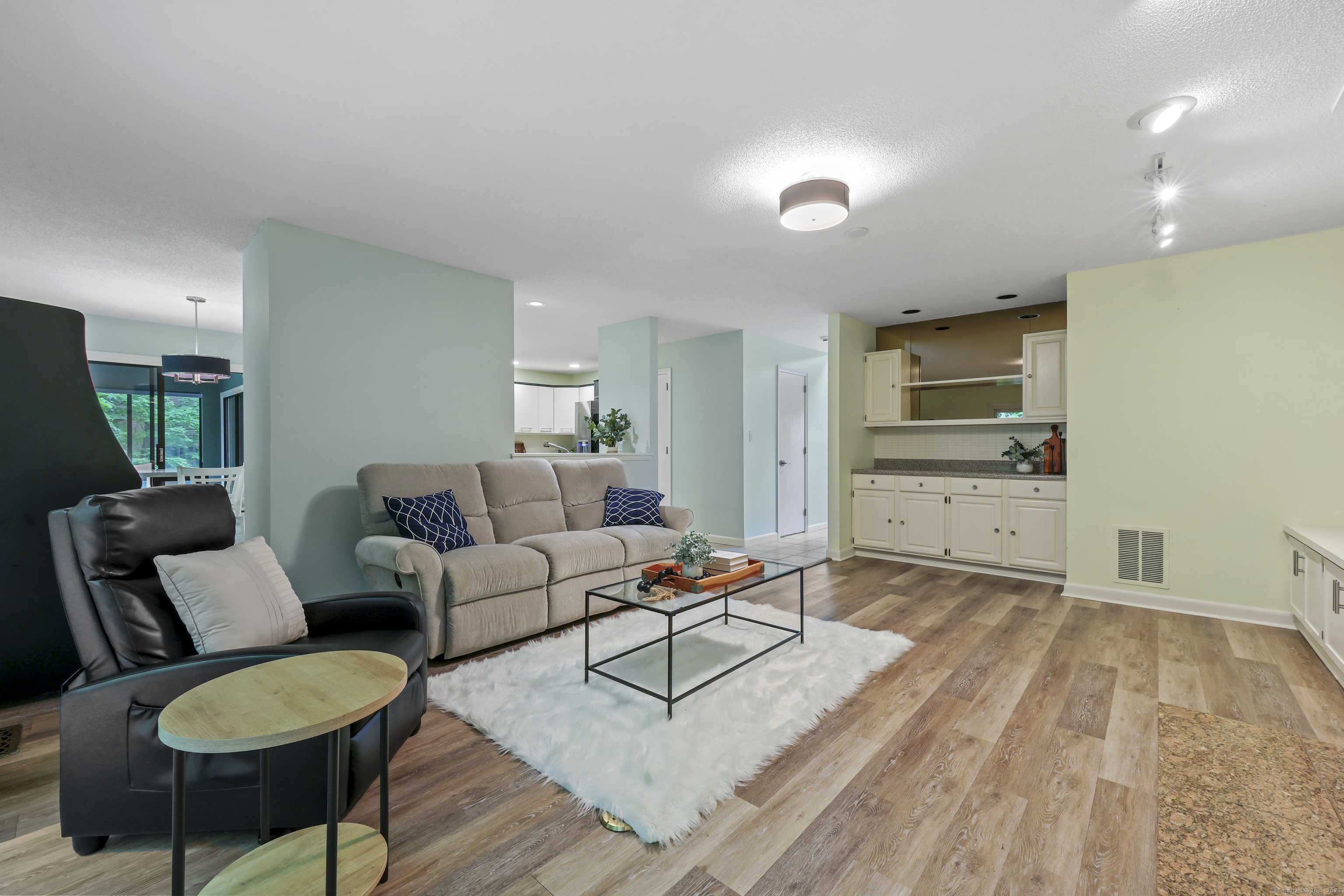 114 Mountain View Road, Glastonbury, Connecticut image 4