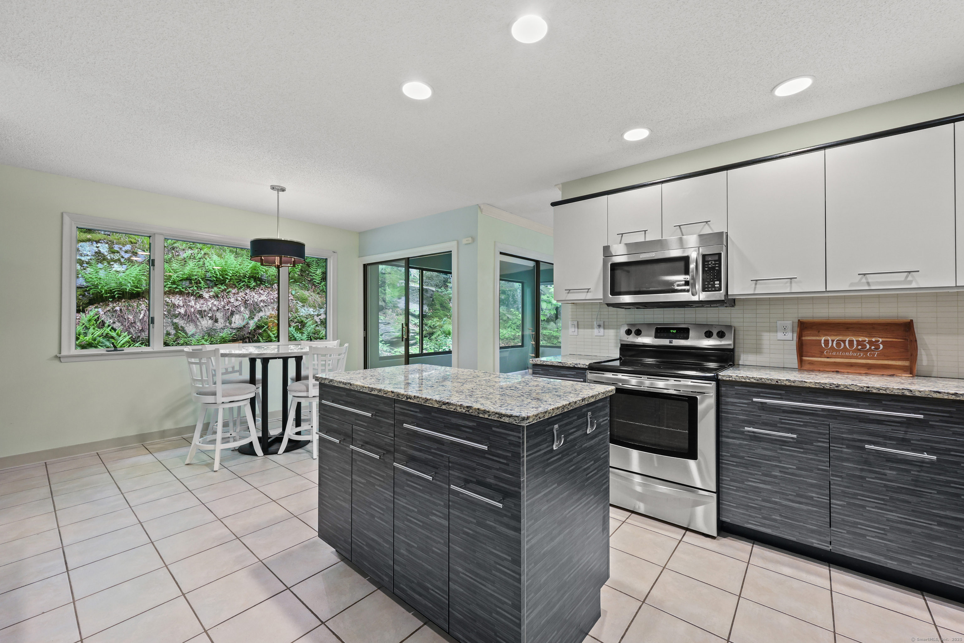 114 Mountain View Road, Glastonbury, Connecticut image 6