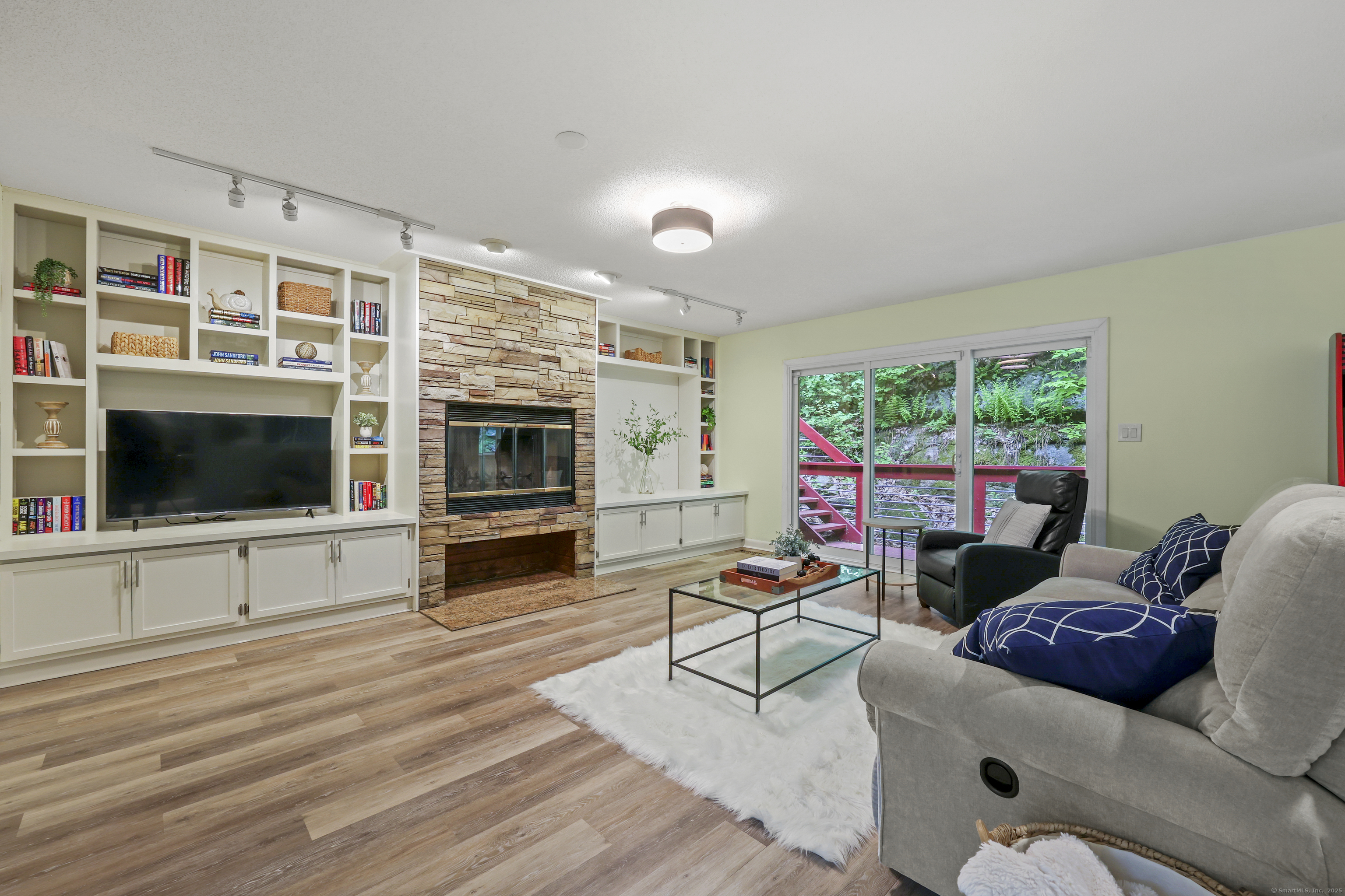 114 Mountain View Road, Glastonbury, Connecticut image 2