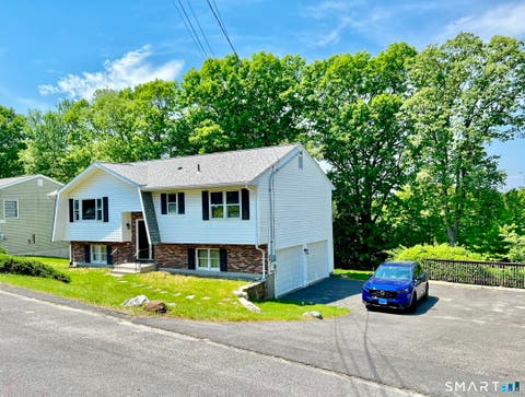 Homes For Sale - 92 Quentin Street<br/> New Haven County, Waterbury, CT 06706