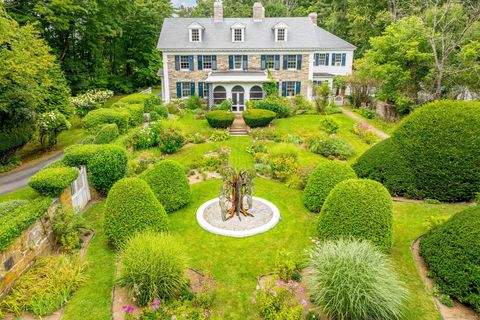 Photo of 357 Wrights Crossing Road, Pomfret, CT 06259 (MLS # 24115029)