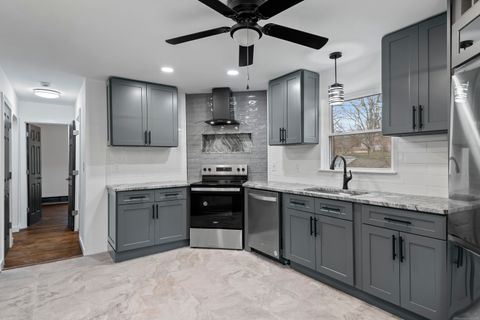 Tiny photo for 8 Eddy Court, Montville, CT 06370 (MLS # 24116583)