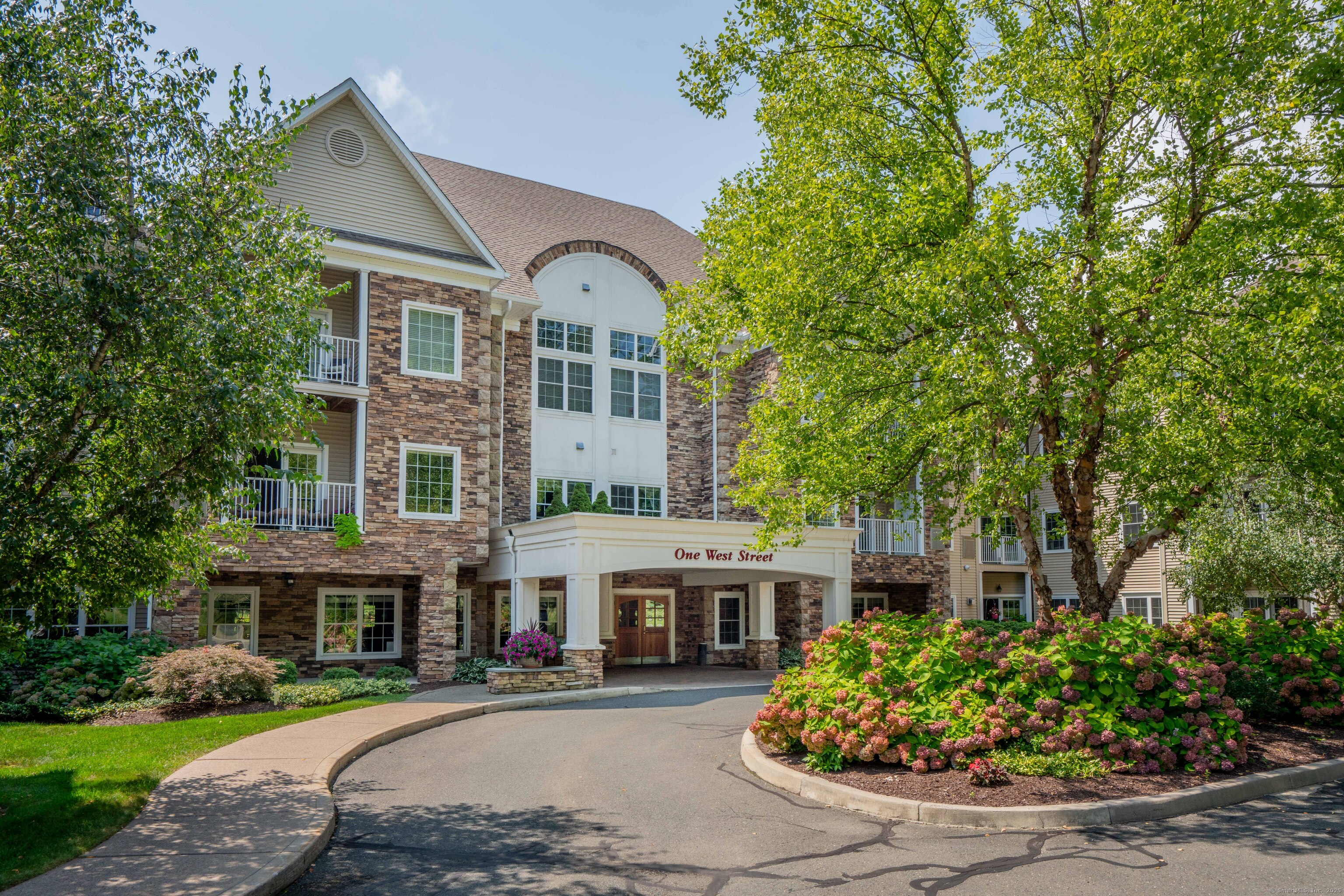 1 West Street 322