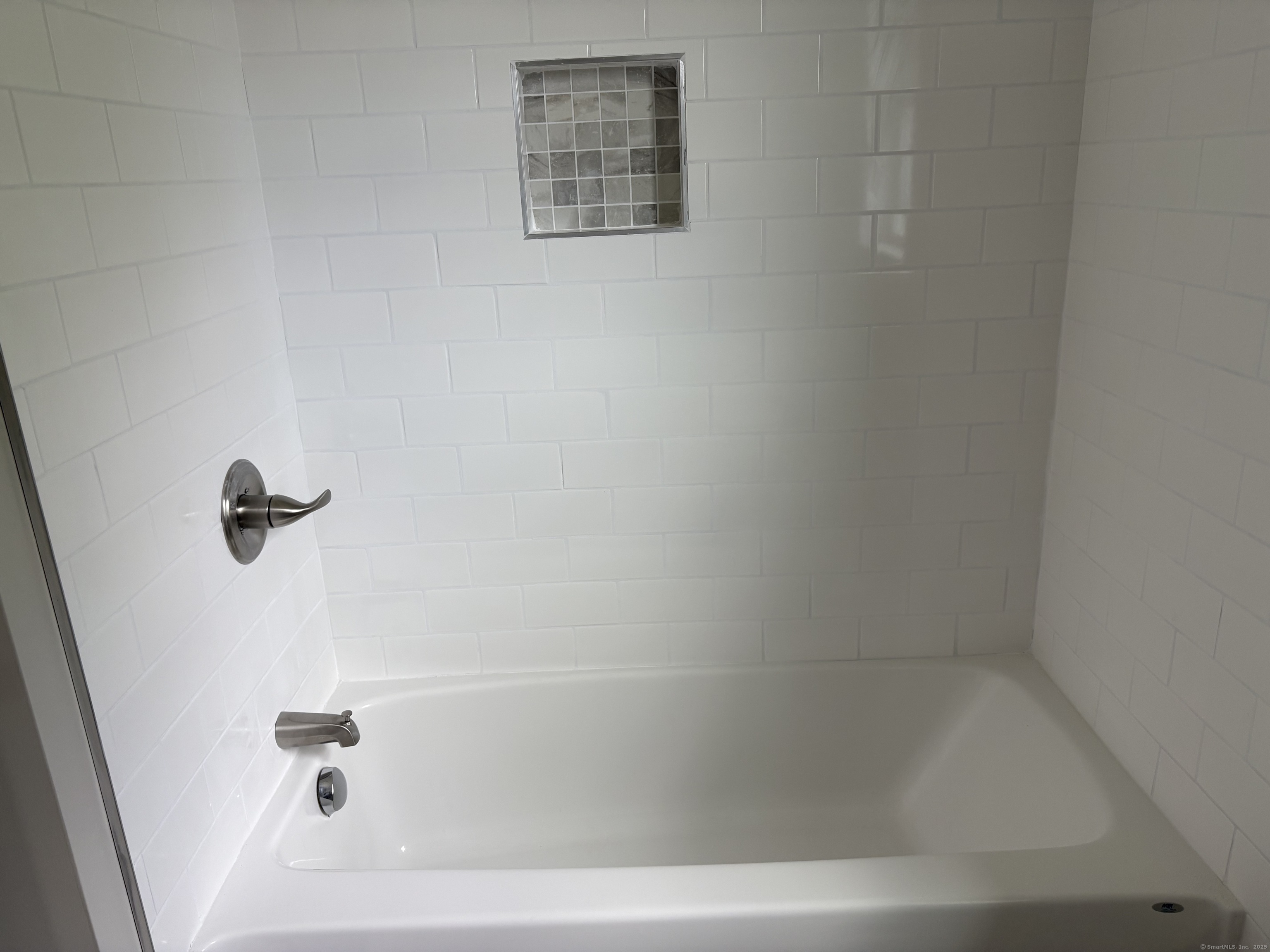 19 Race Avenue, Plainville, Connecticut image 12