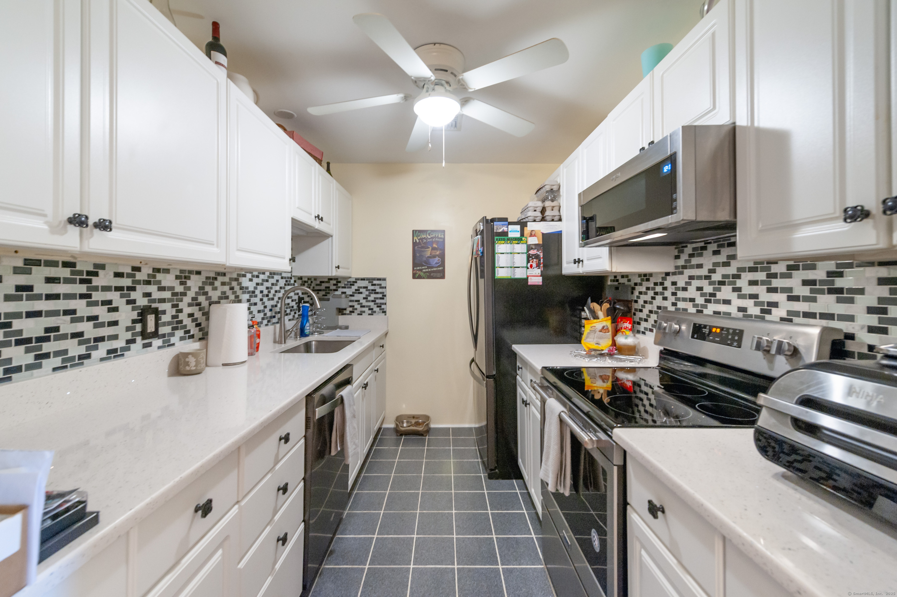 228 Laura Boulevard #228, Norwich, Connecticut image 5