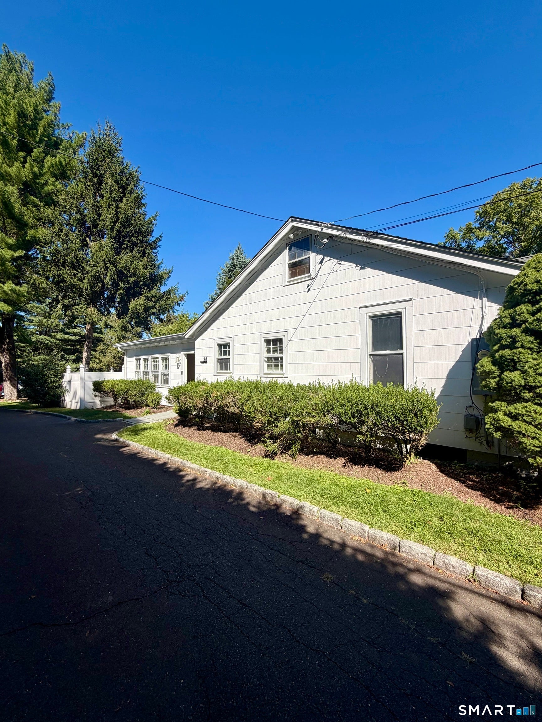 28 Treadwell Avenue