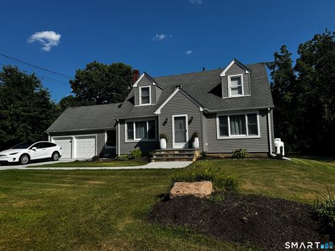 Photo of 17 Anthony Place, Trumbull, CT 06611 (MLS # 24189516)