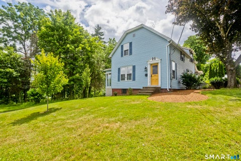 Homes For Sale - 320 Mapleton Avenue<br/> Suffield, CT 06078
