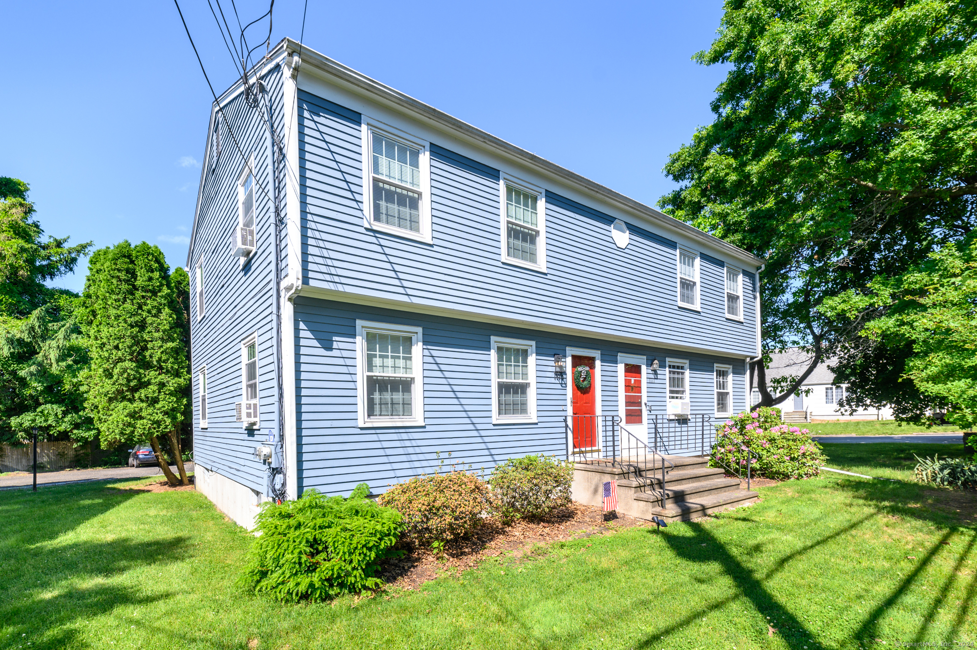 Black Rock Turnpike 1115, Fairfield, Connecticut - 3 Bedrooms  
2 Bathrooms  
5 Rooms - 