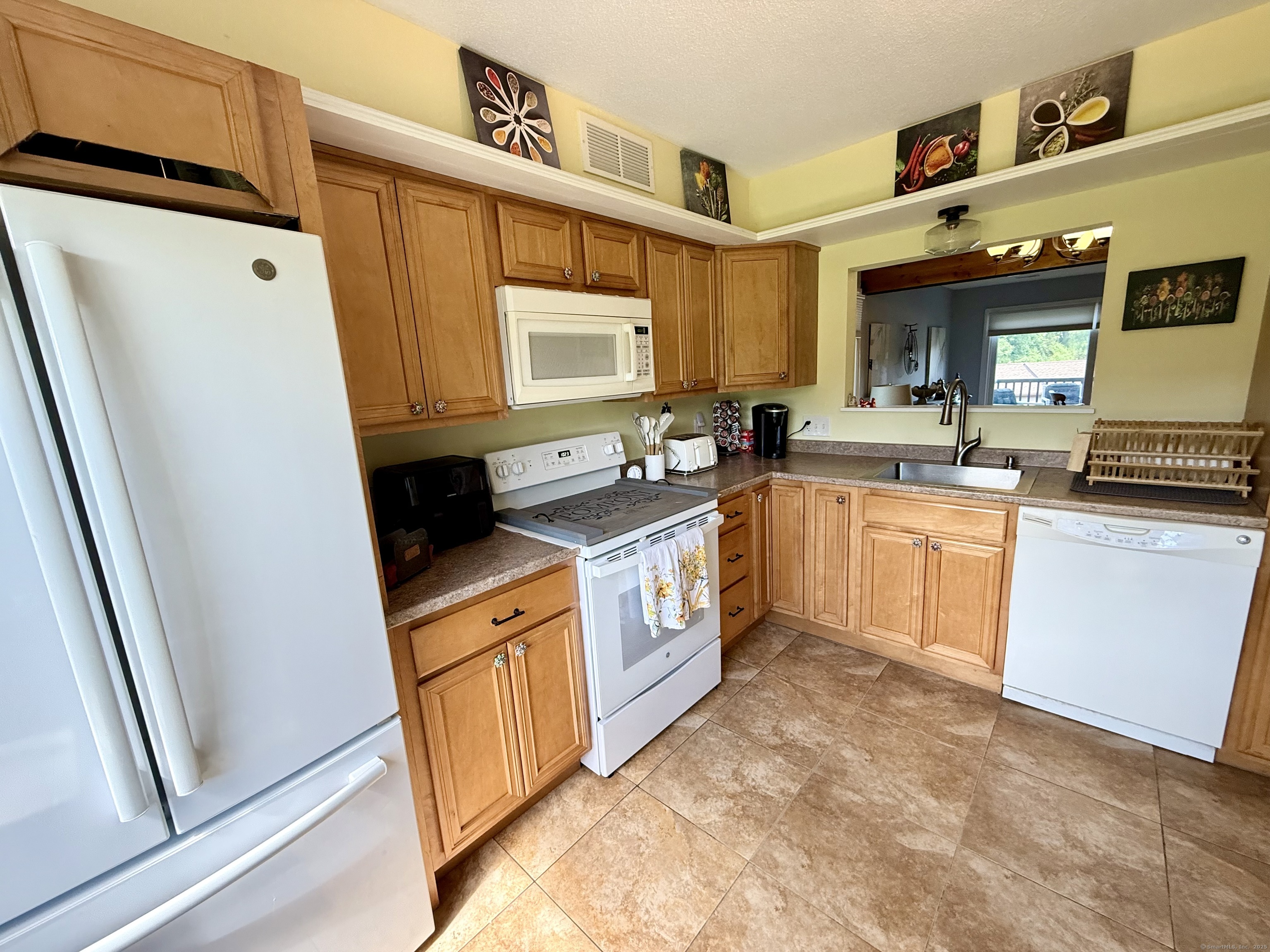 15 Pilgrim Harbor #A, Wallingford, Connecticut image 3