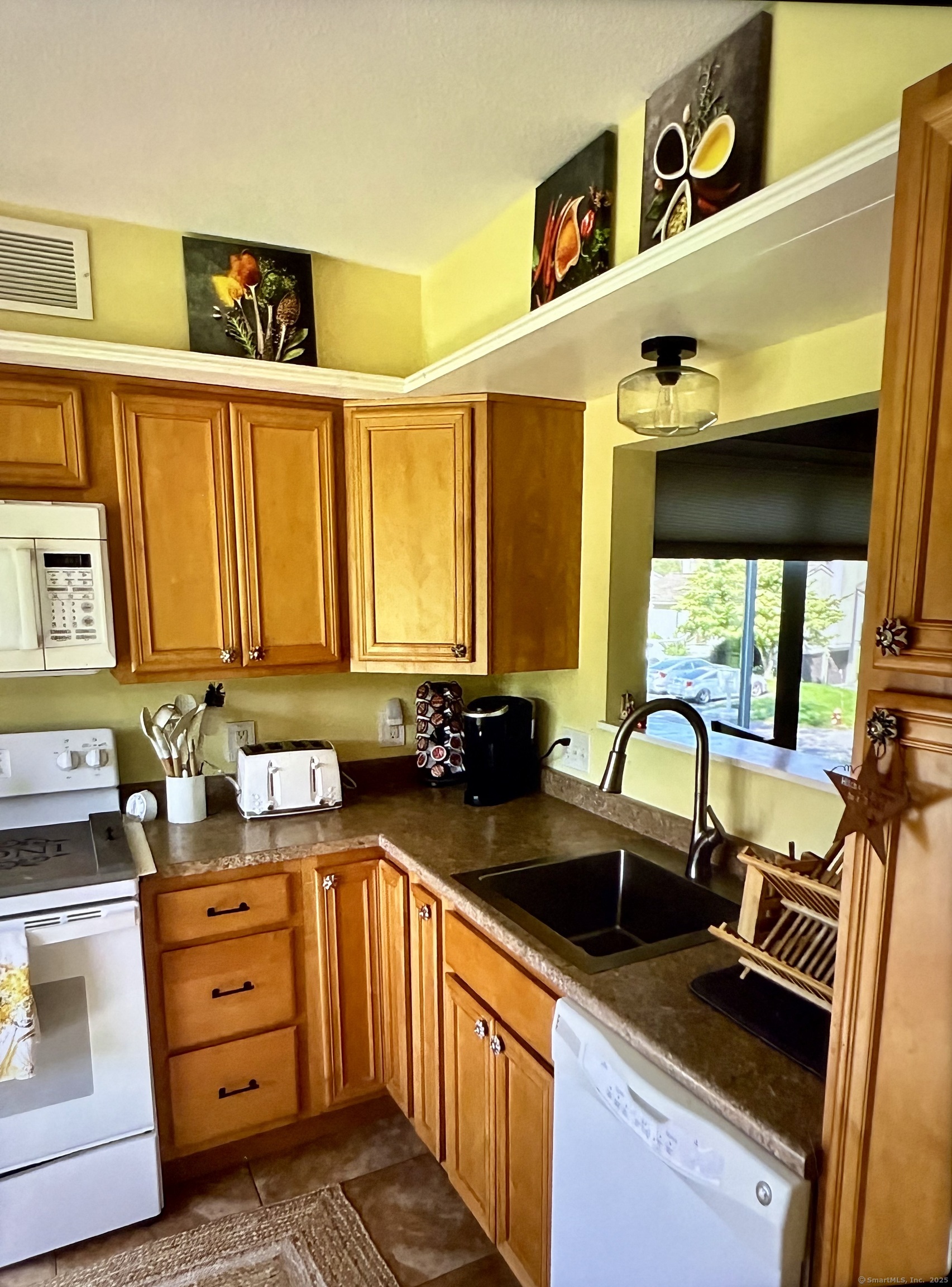 15 Pilgrim Harbor #A, Wallingford, Connecticut image 4