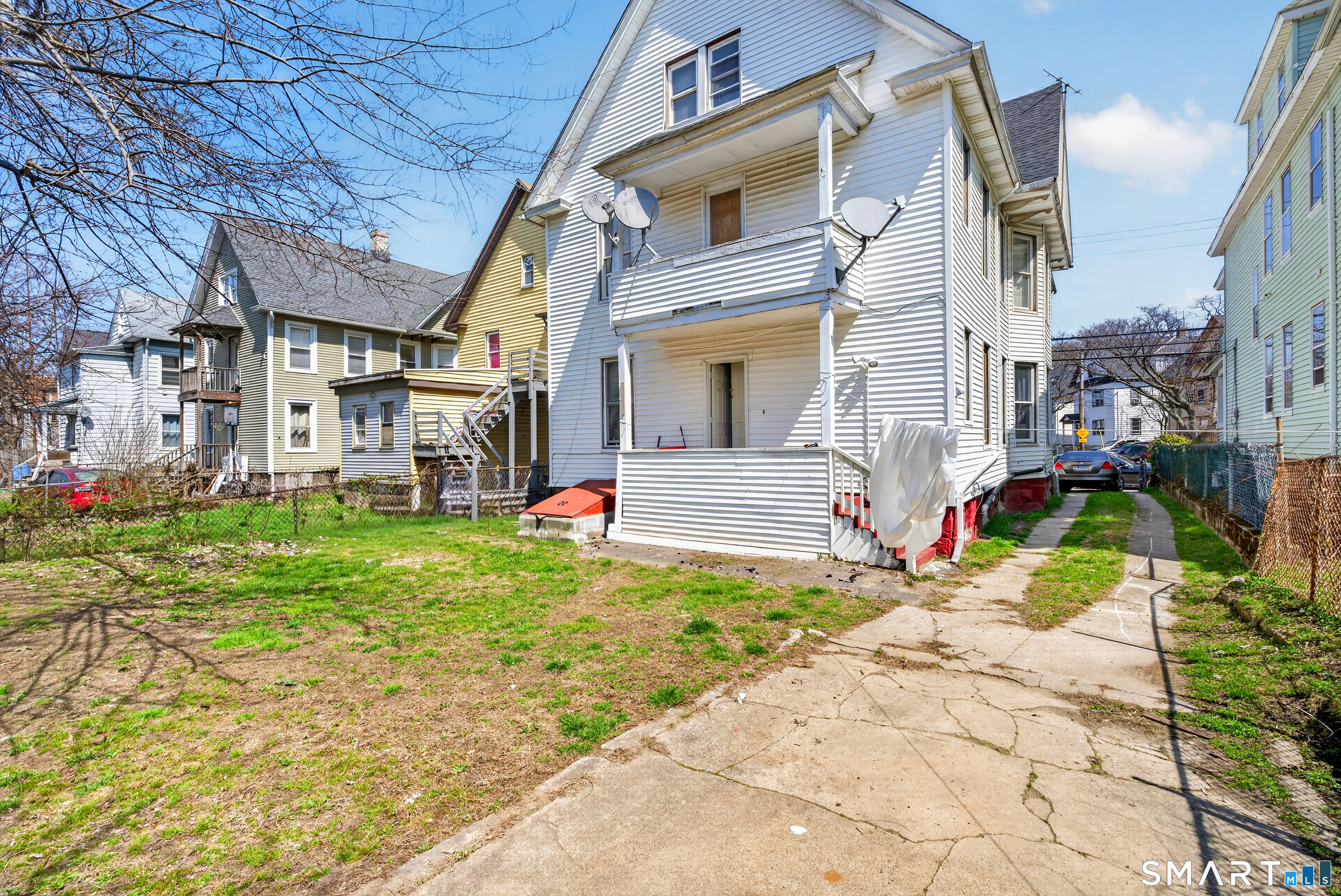 727 Iranistan Avenue