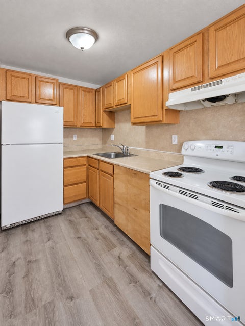 Tiny photo for 241 Laurel Street #B6, Hartford, CT 06105 (MLS # 24210378)