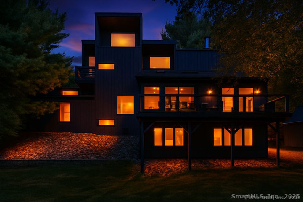 Photo of 564 Hubbard Road, Killingly, CT 06239 (MLS # 24142642)