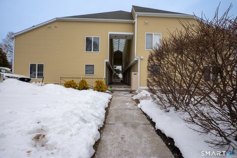 Photo of 10 Prospect Avenue #APT 8, Norwalk, CT 06850 (MLS # 24153026)