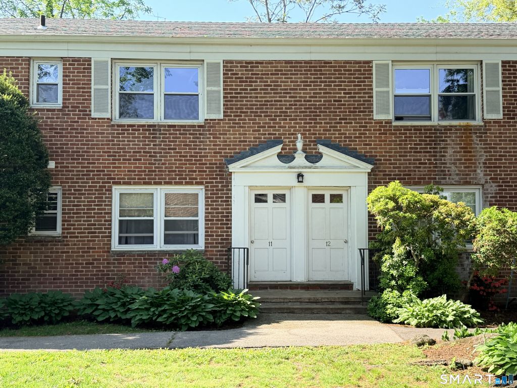Photo of 20 North Street #11-2, Stamford, CT 06902 (MLS # 24176883)