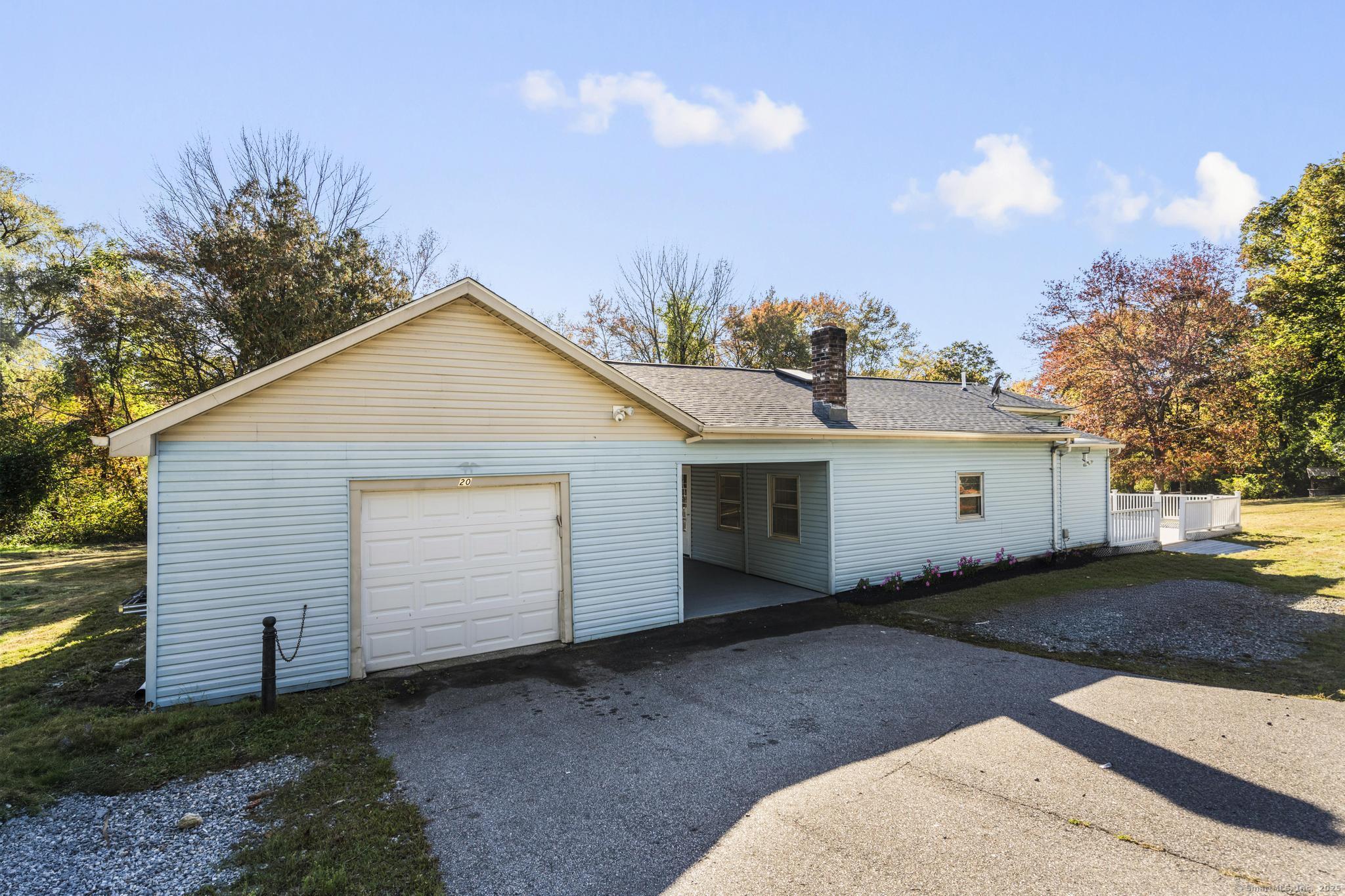 20 Pautipaug Hill Road