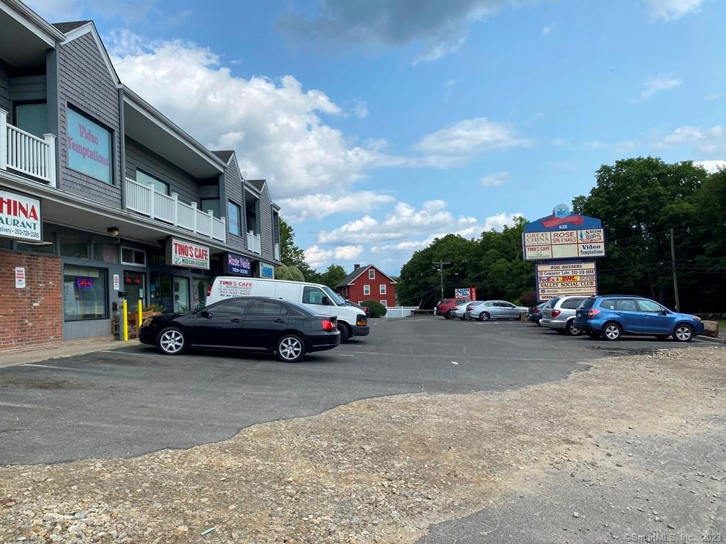 628 New Haven Road 8