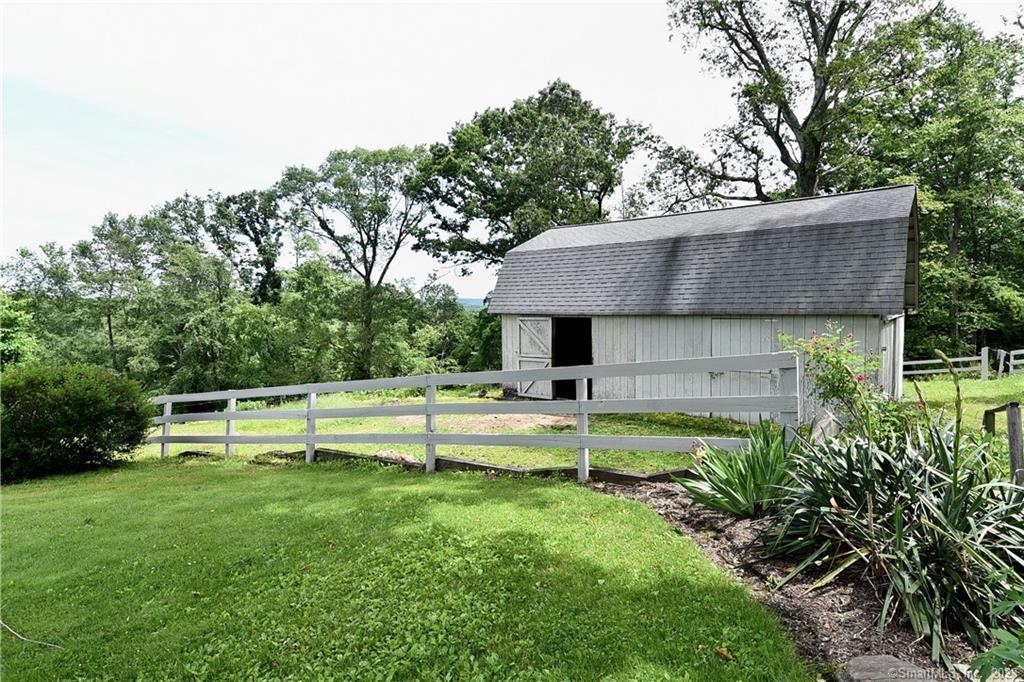 Photo 13 of 17 of 26 Parmalee Hill Road house