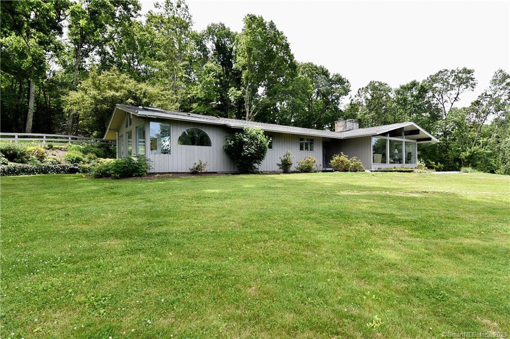 Photo 2 of 17 of 26 Parmalee Hill Road house