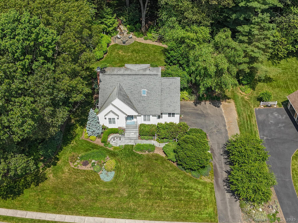 152 Hollyberry Road