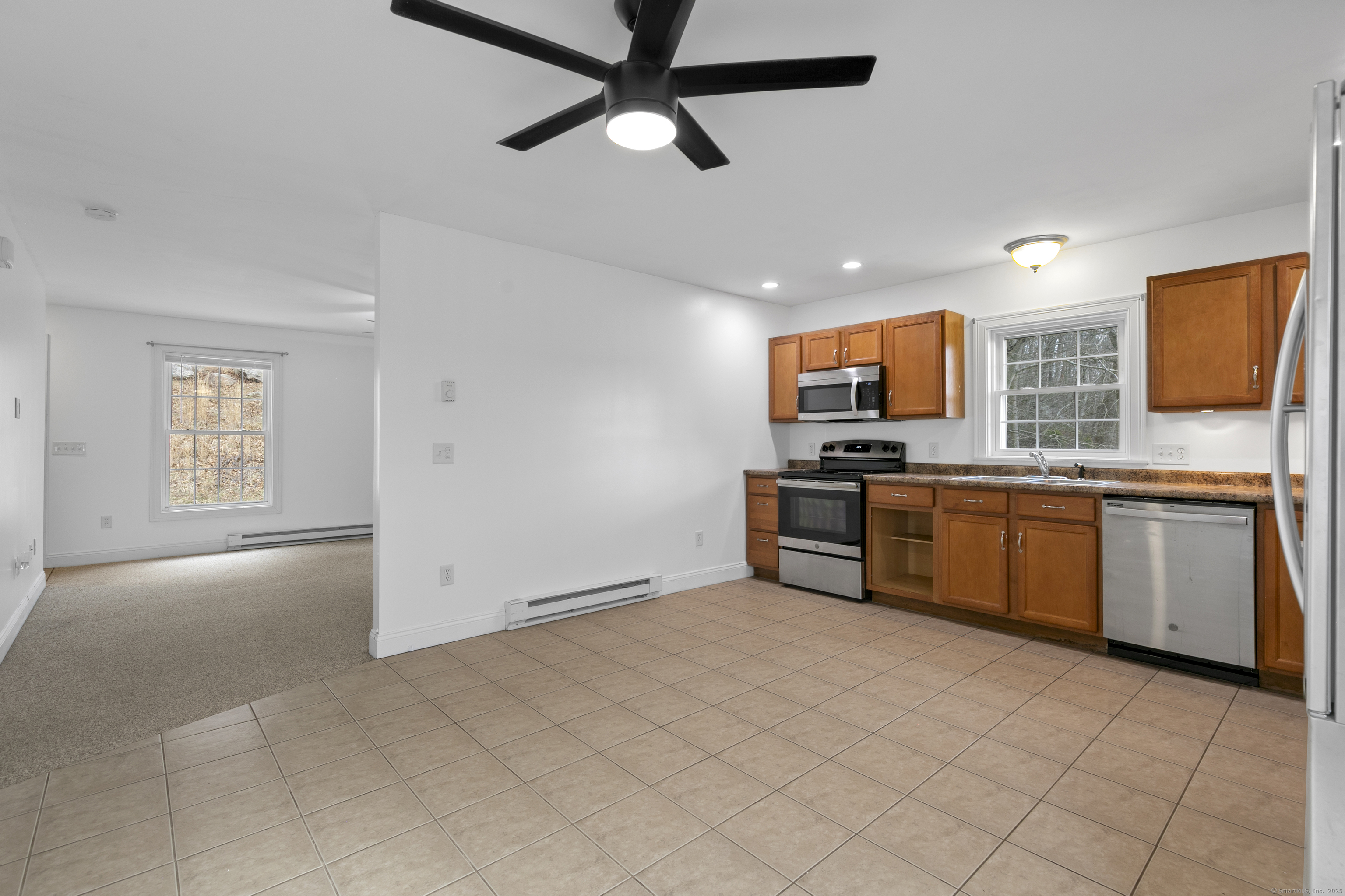 25 Platoz Drive, Montville, Connecticut image 4