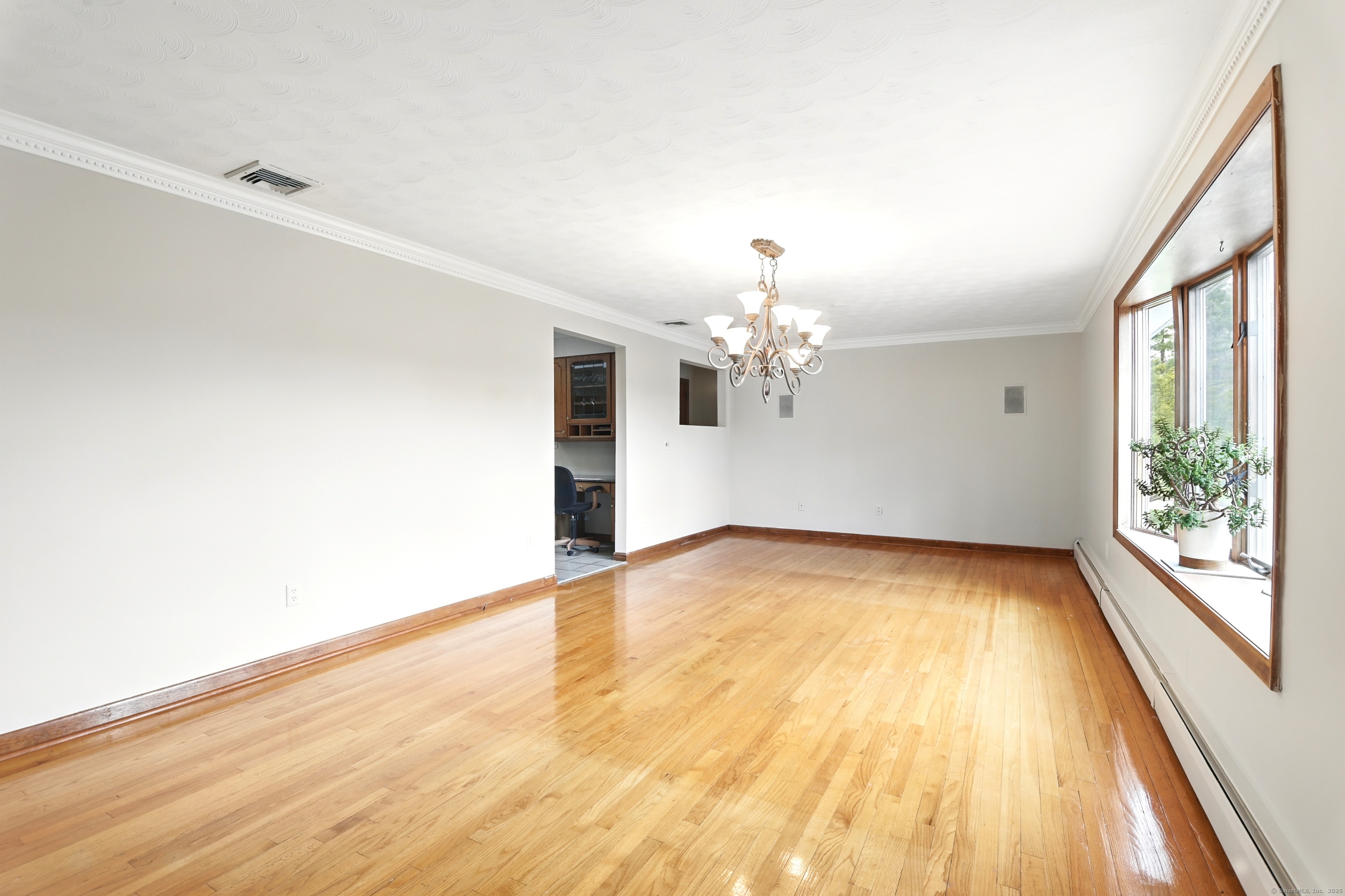 4 Horseshoe Drive, East Granby, Connecticut image 8