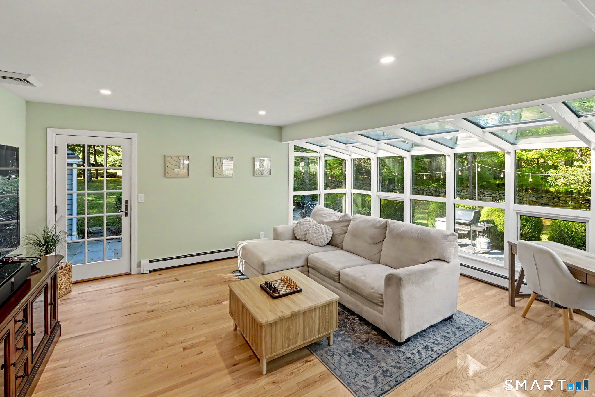 29 South Lake Drive