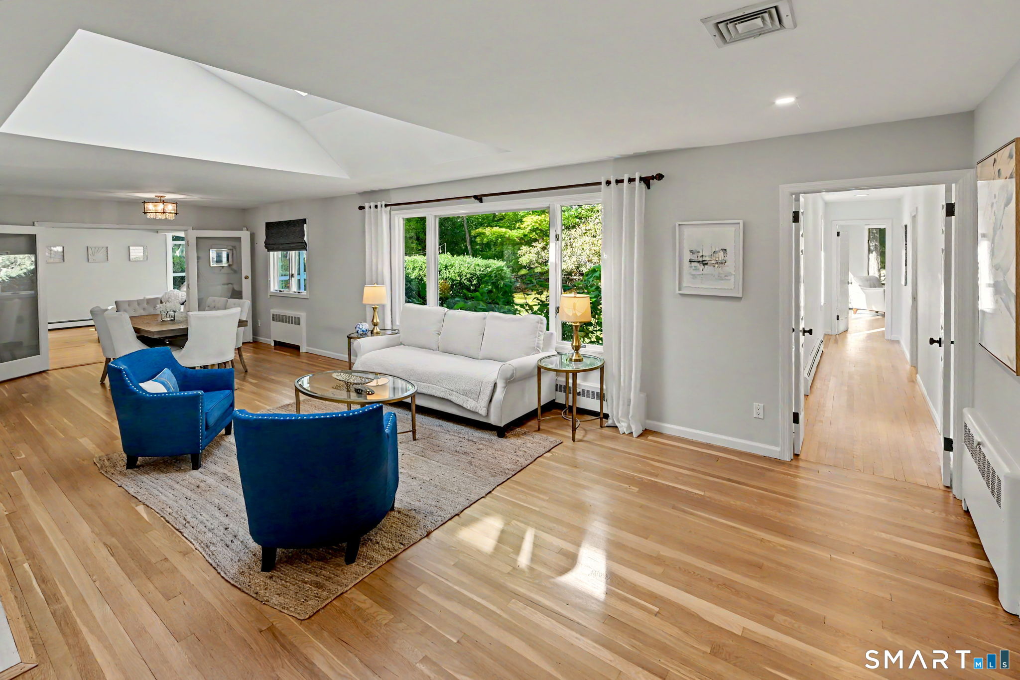 29 South Lake Drive
