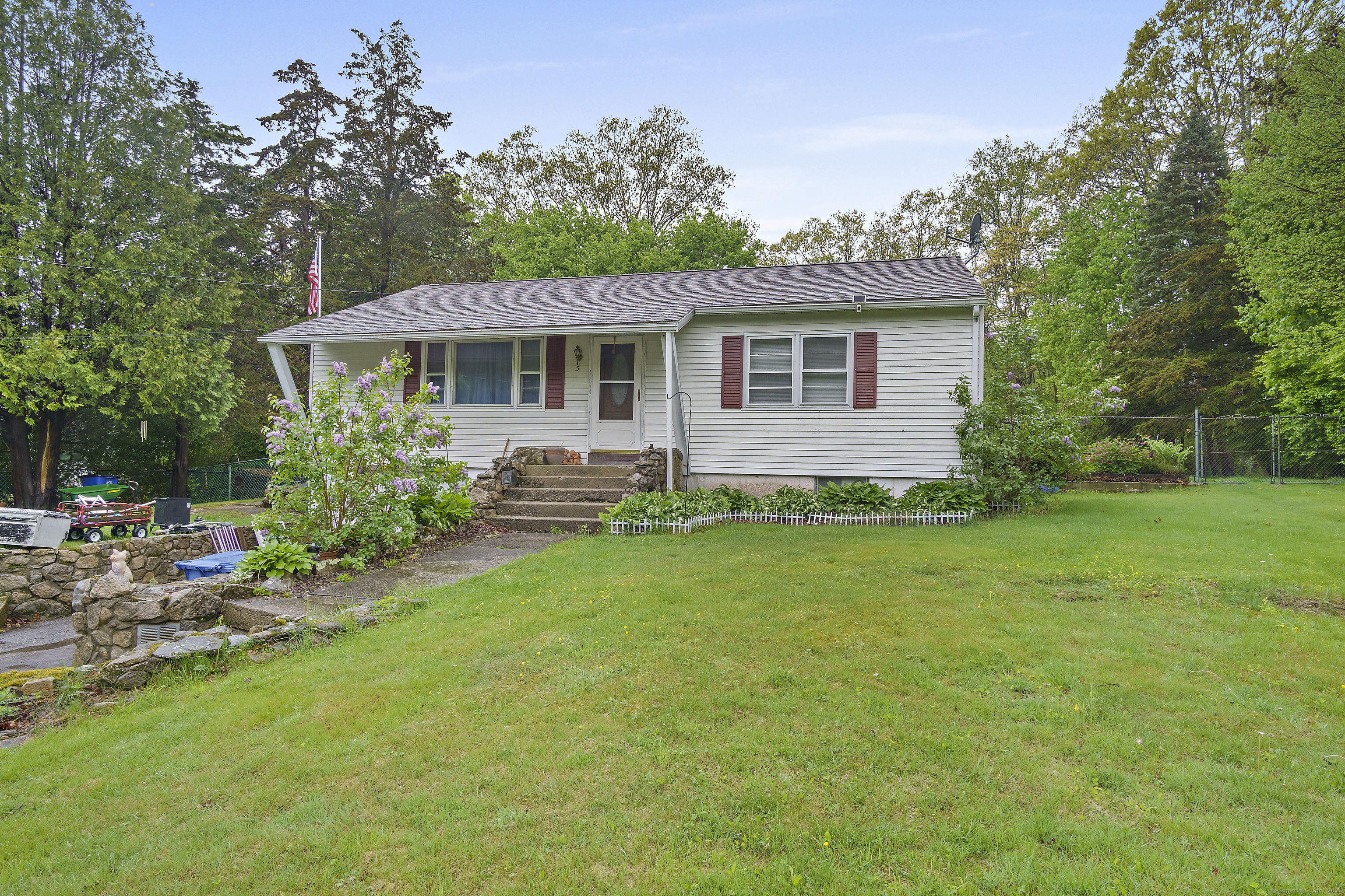 5 Stone Court, Ledyard, Connecticut image 1