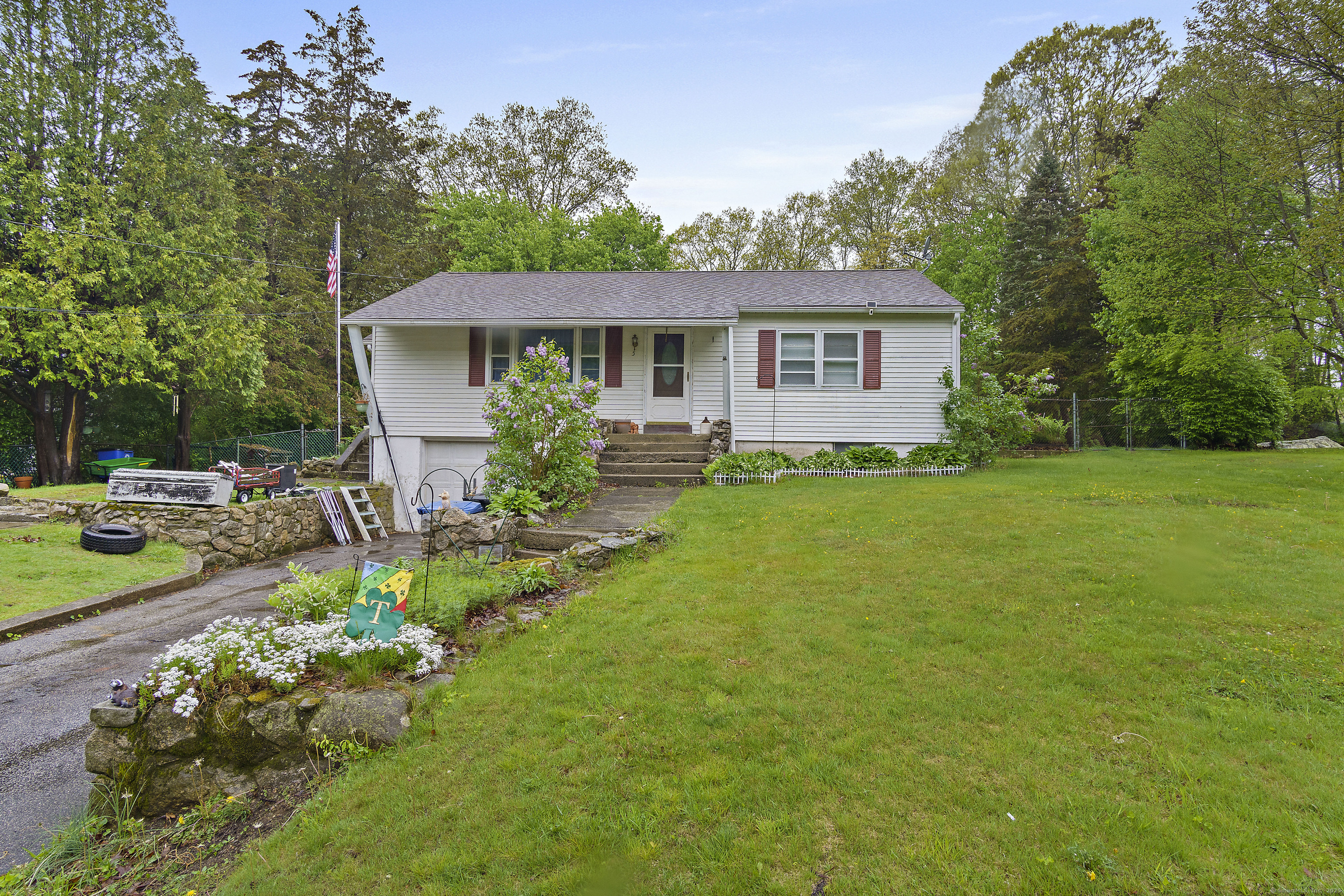 5 Stone Court, Ledyard, Connecticut image 2