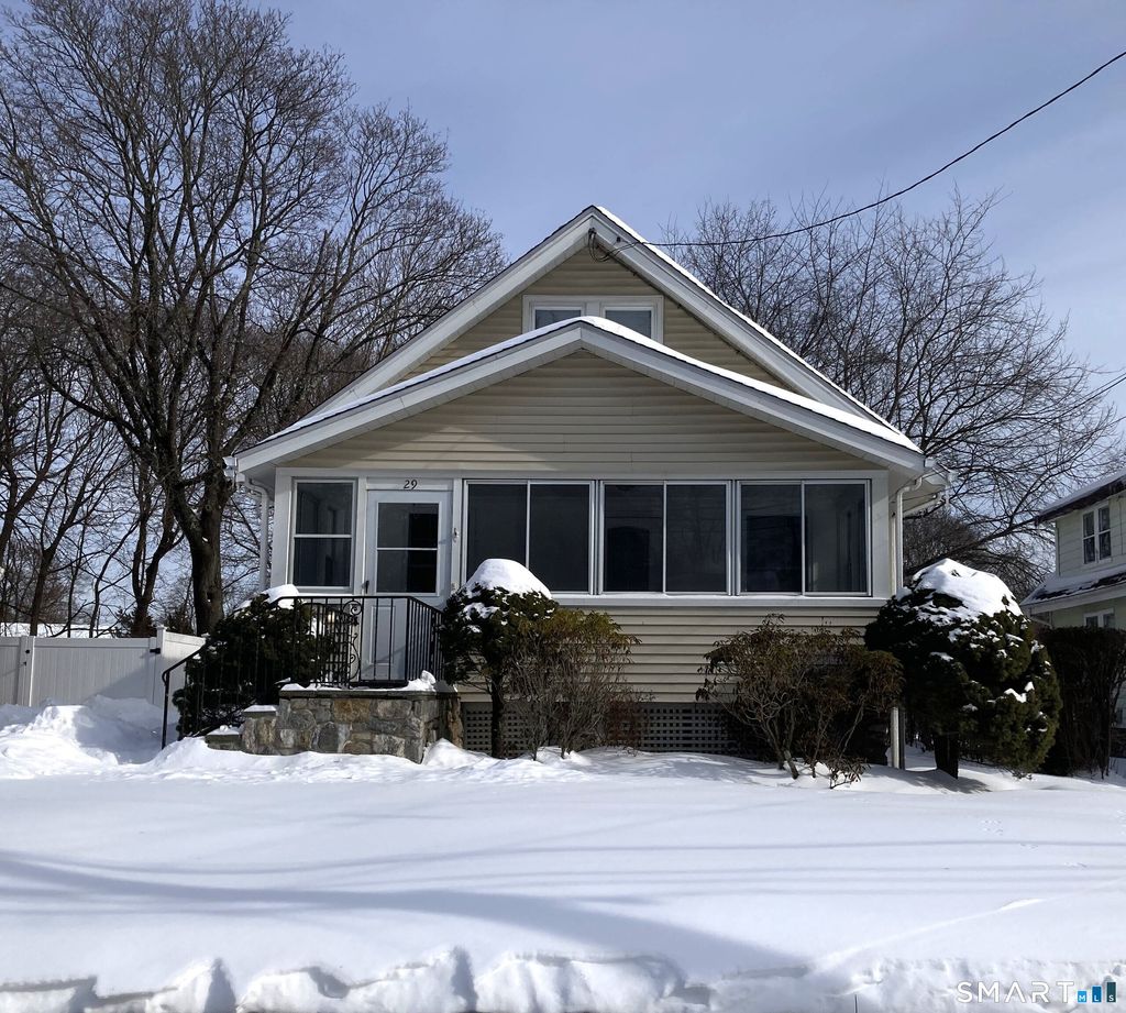 Photo of 29 Sterling Place, Stamford, CT 06907 (MLS # 24151313)