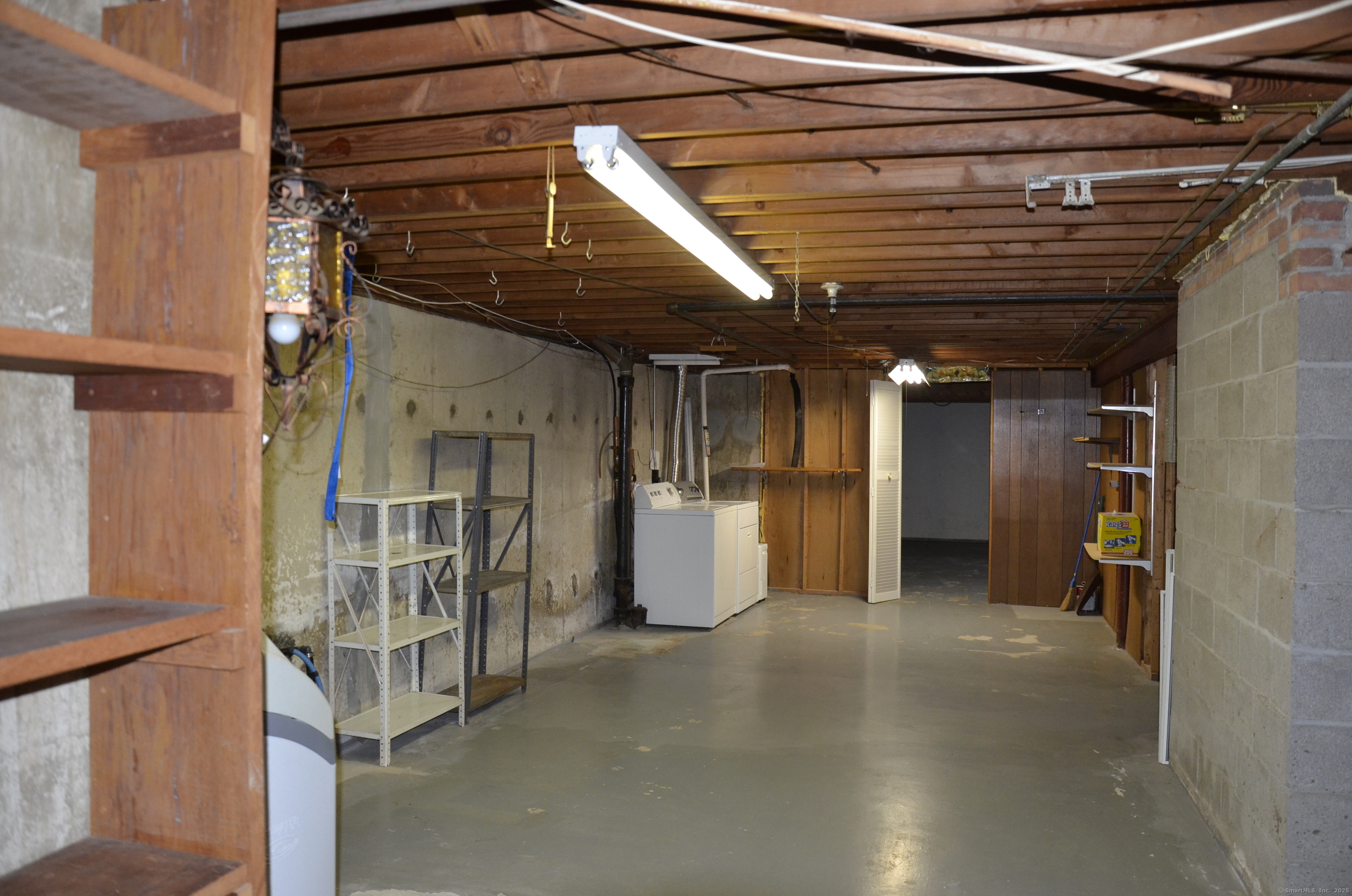 15 Burnwood Drive, Bloomfield, Connecticut image 33