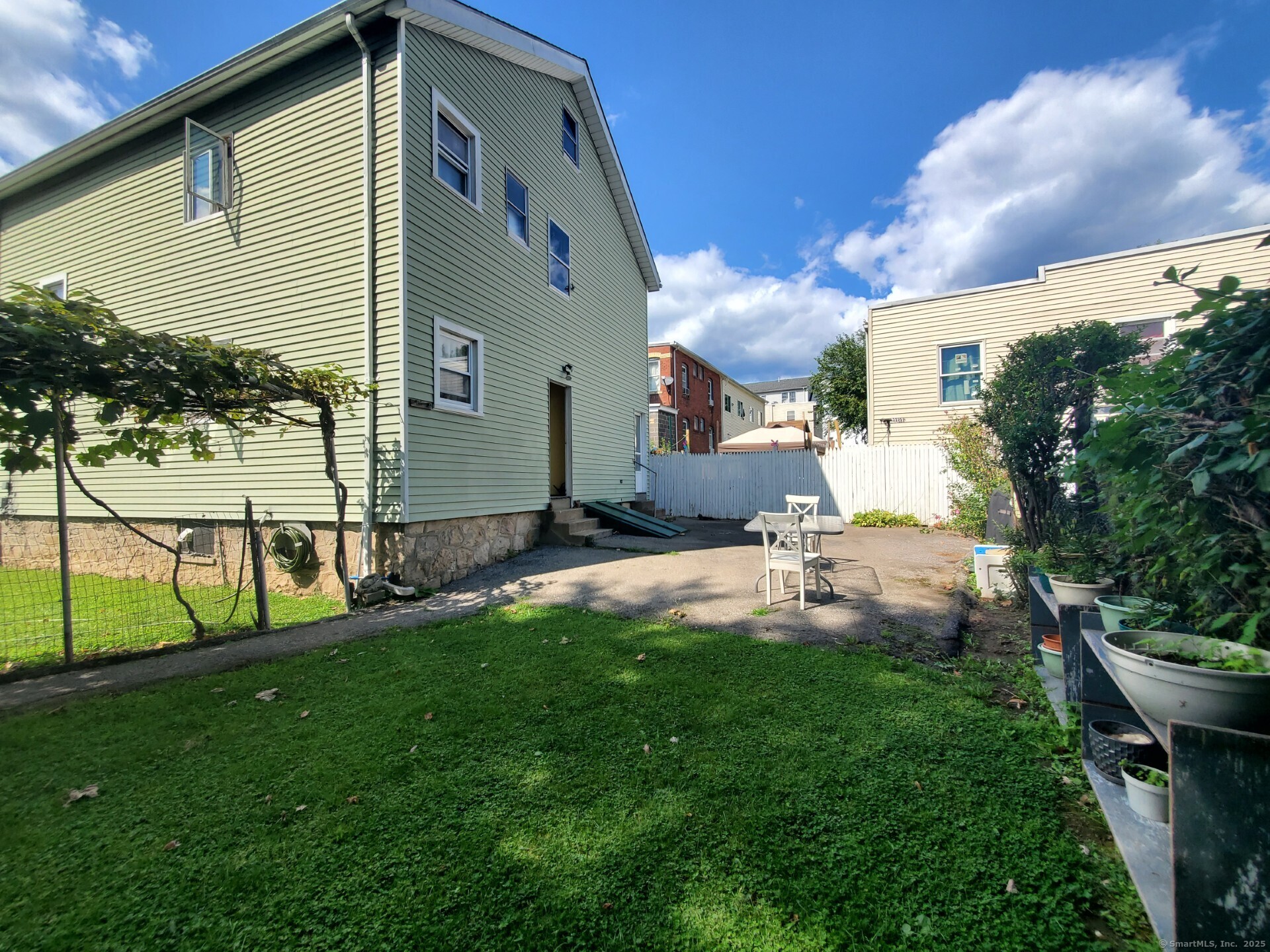 17 Alden Street