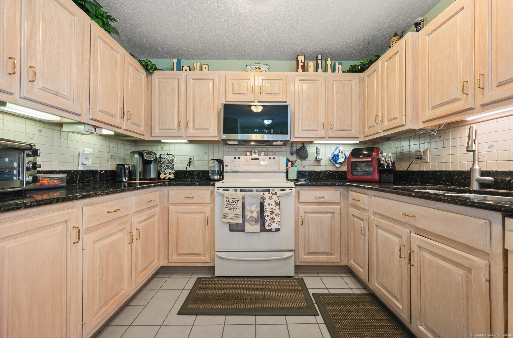 73 Brittania Drive #73, Danbury, Connecticut image 9