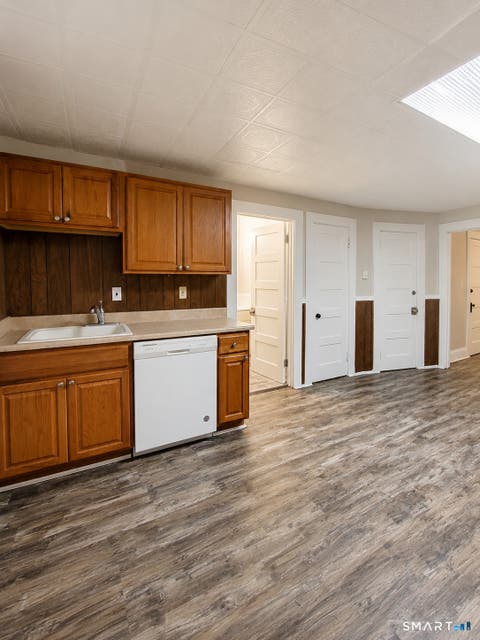 Tiny photo for 34 W Center Street #2E, Manchester, CT 06040 (MLS # 24199577)