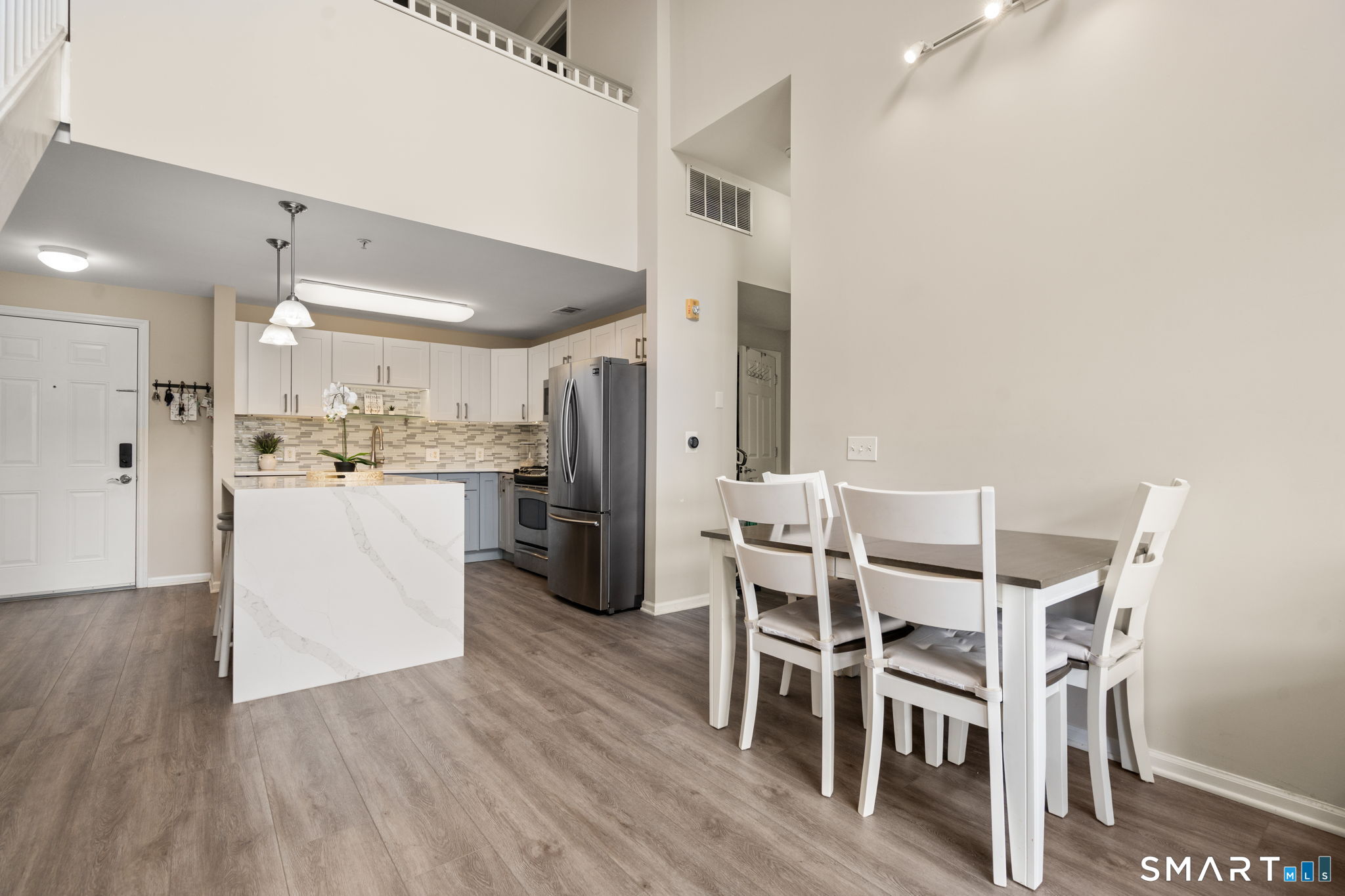 850 East Main Street 504