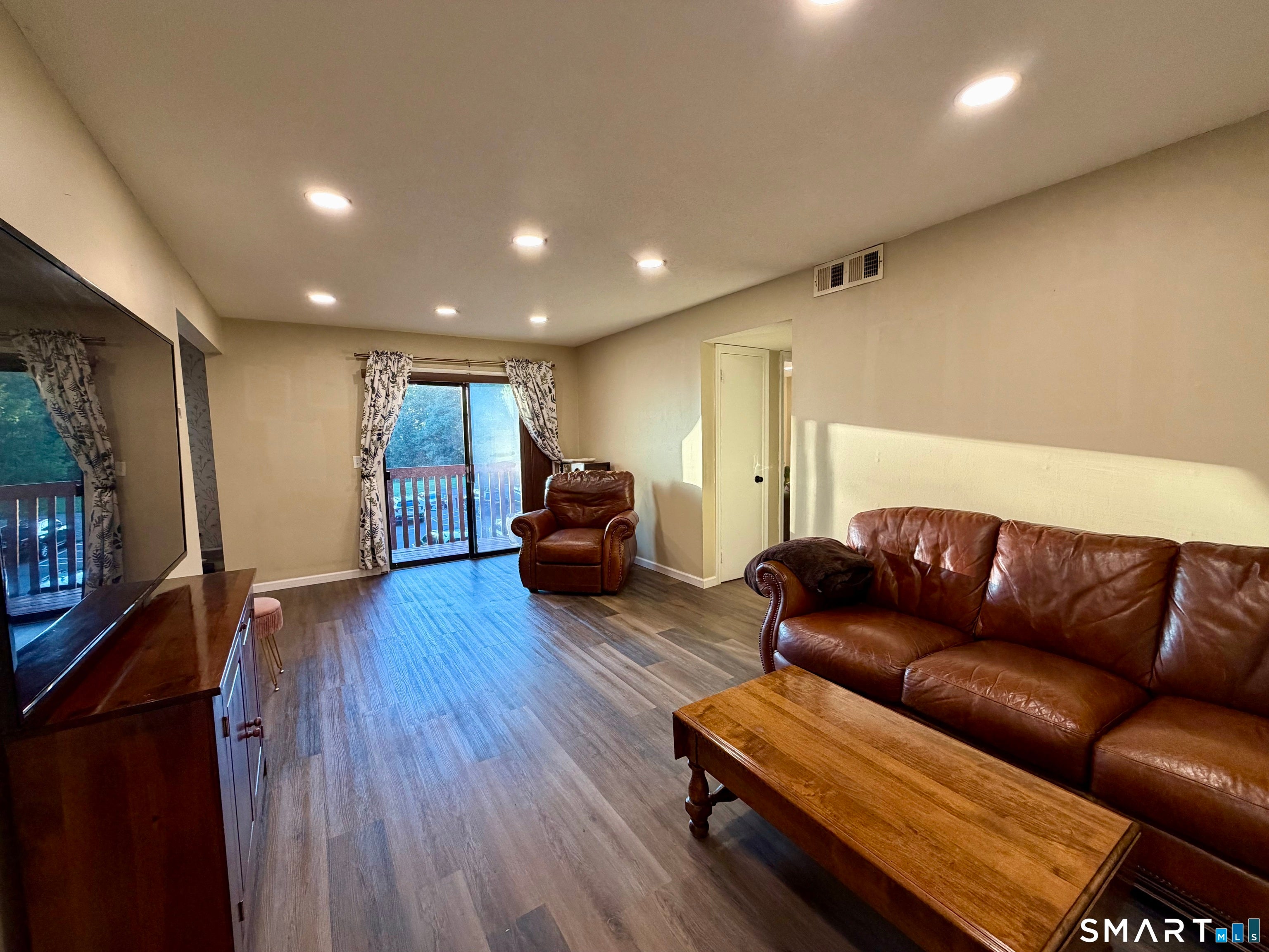 95 Woodsedge Drive 1B