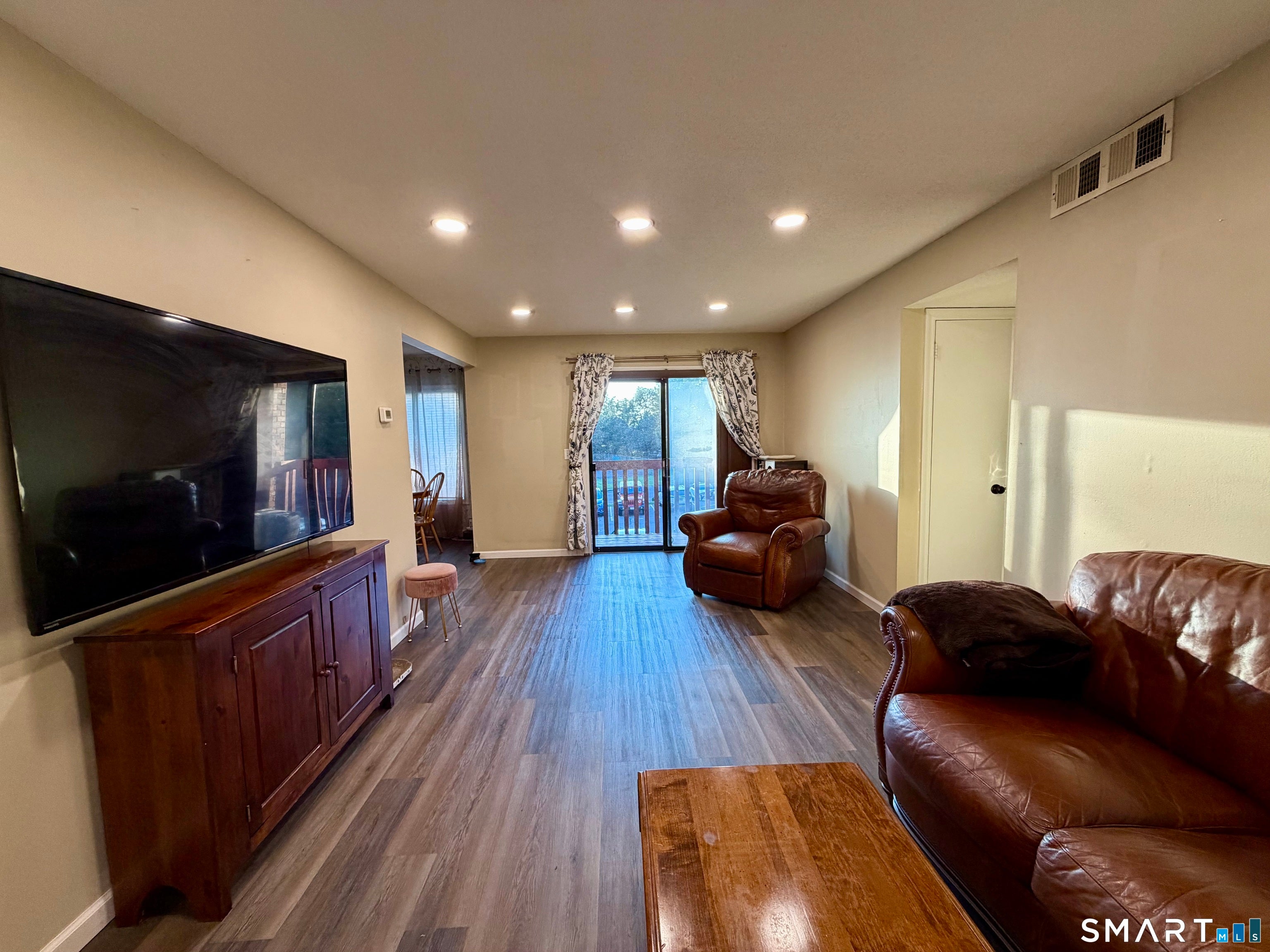 95 Woodsedge Drive 1B