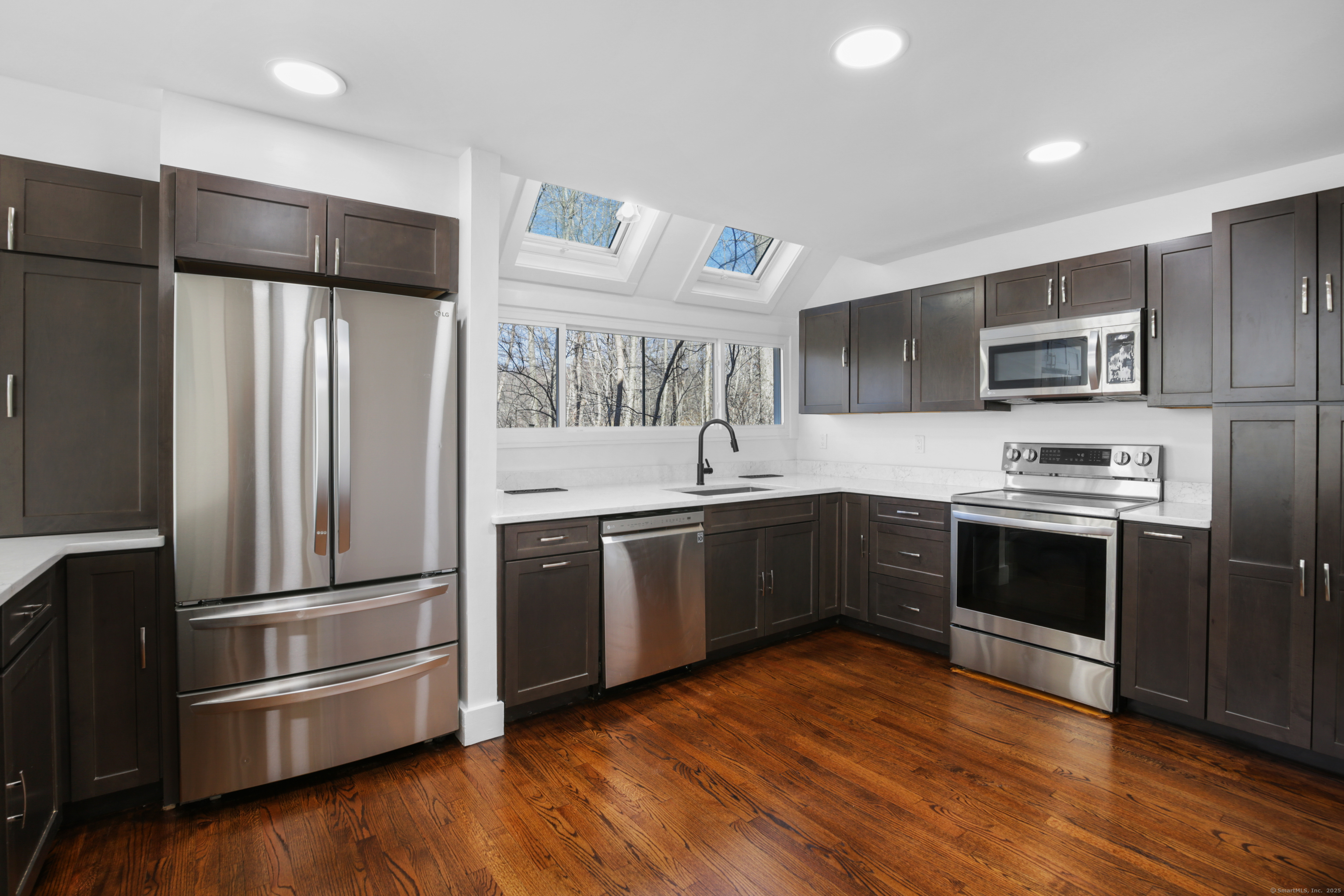 35 Whitney Road, Groton, Connecticut image 10