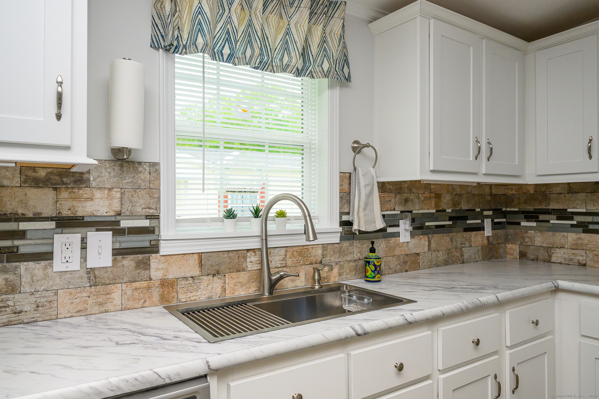 132 Stephen Drive, Stonington, Connecticut image 12