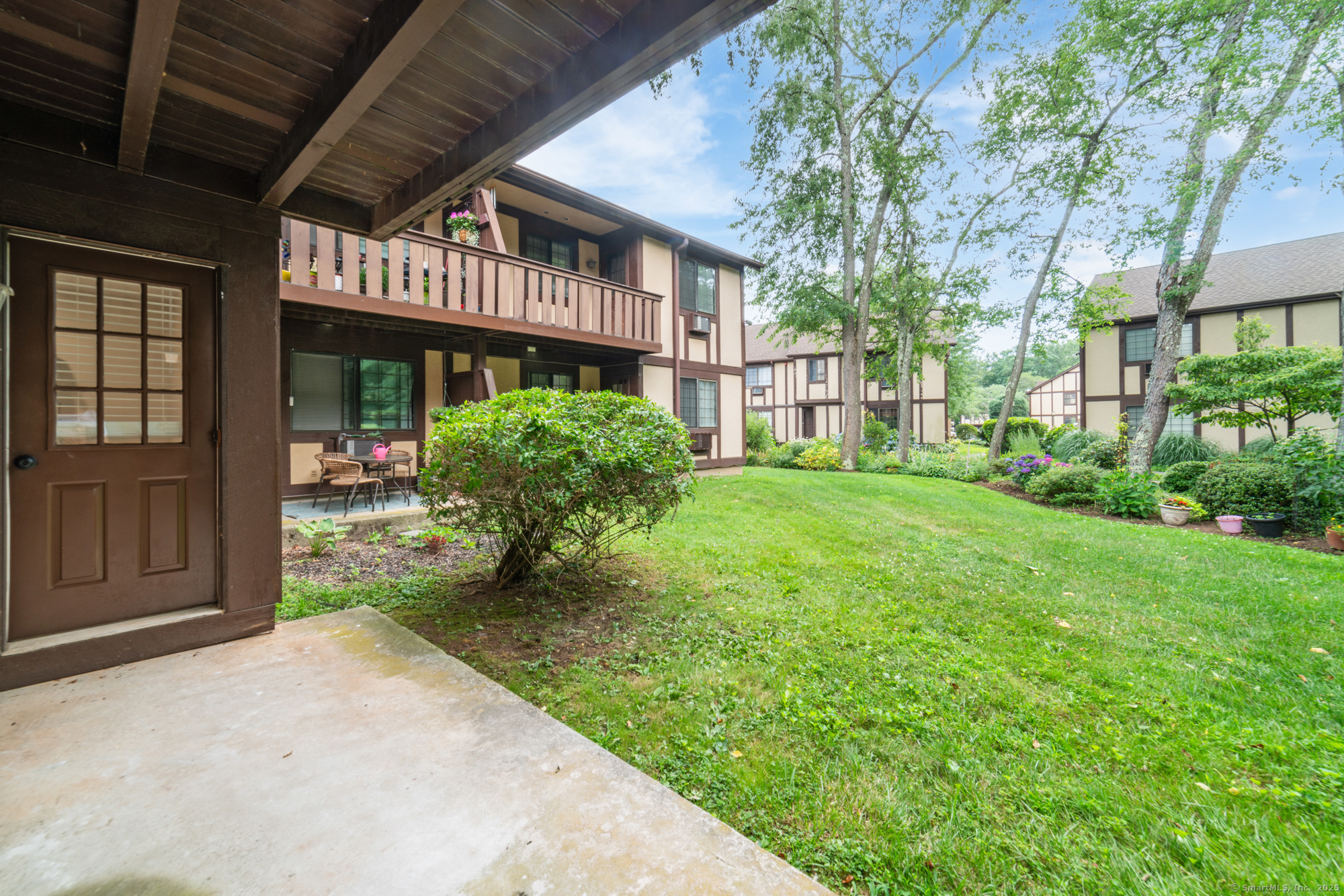 Milford, Connecticut 06461, United States, 2 Bedrooms Bedrooms, ,1 BathroomBathrooms,Residential,Active,173929