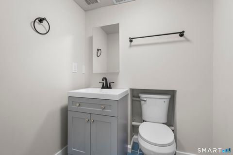 Tiny photo for 3 Highview Lane, New Haven, CT 06513 (MLS # 24163900)