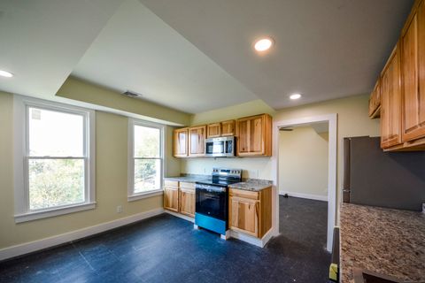 Tiny photo for 92 High Street #4W, Waterbury, CT 06704 (MLS # 24143465)