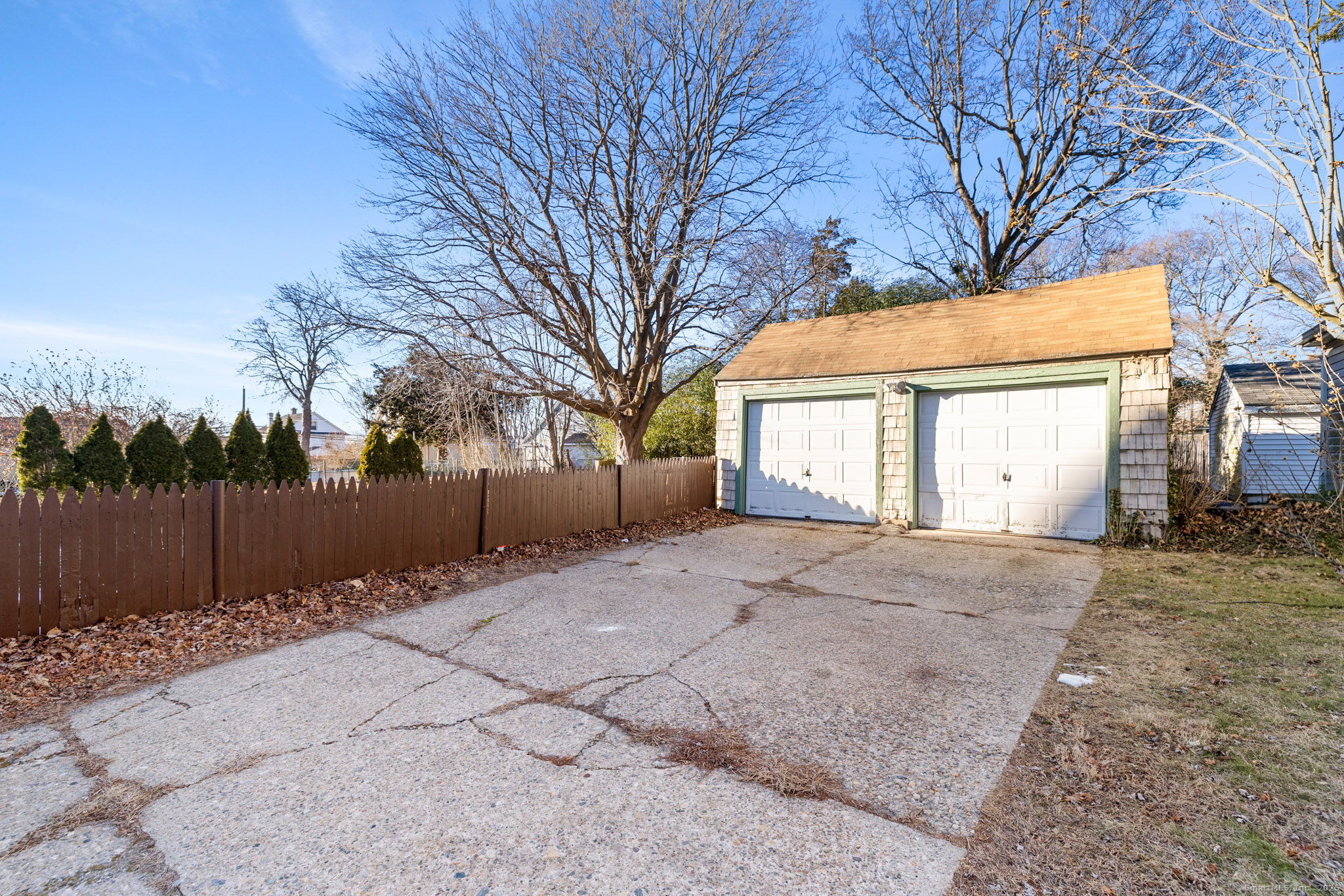 245 Willetts Avenue