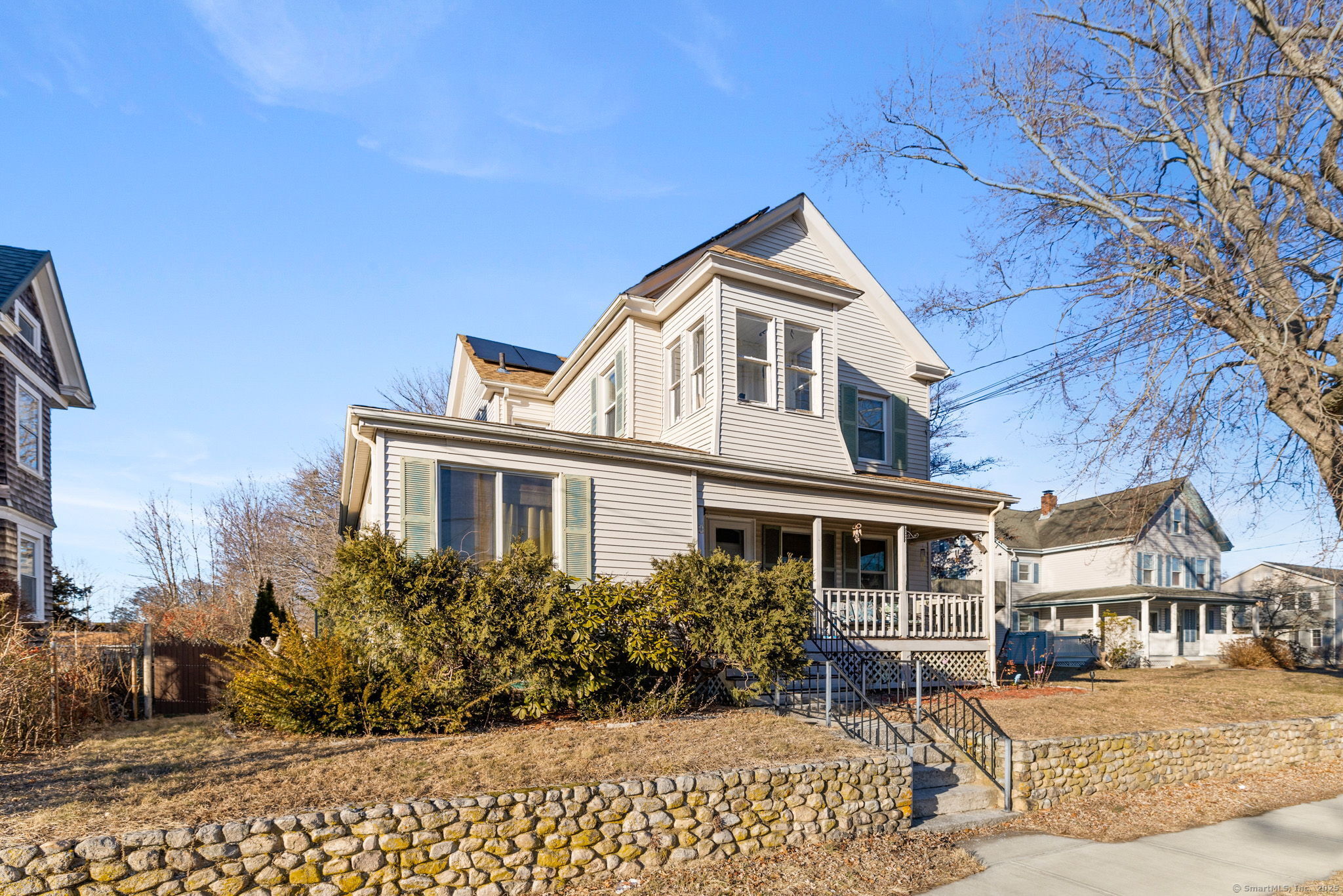 245 Willetts Avenue