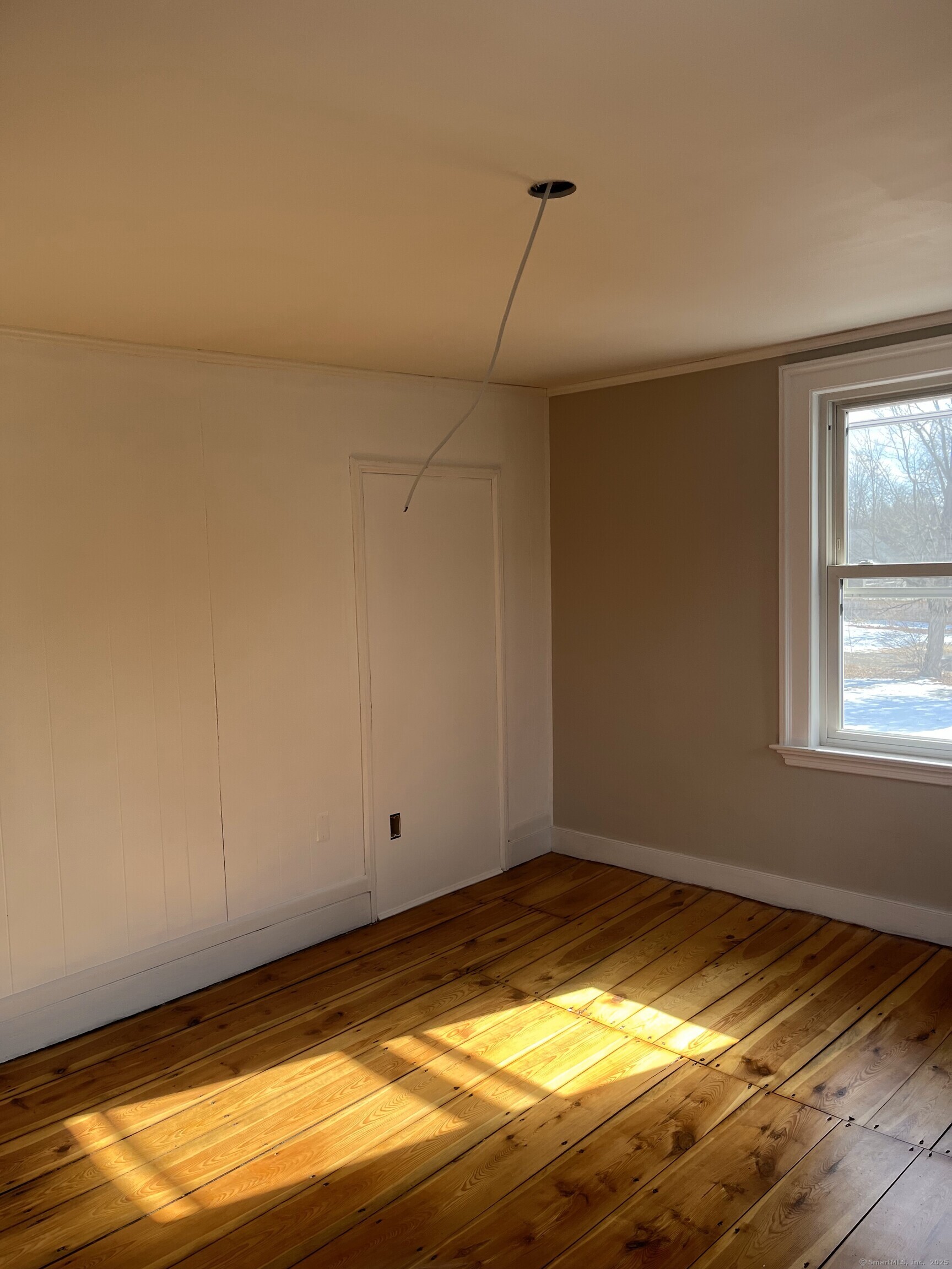 Granby, Connecticut 06035, United States, 2 Bedrooms Bedrooms, ,1 BathroomBathrooms,Residential,Pending,83980