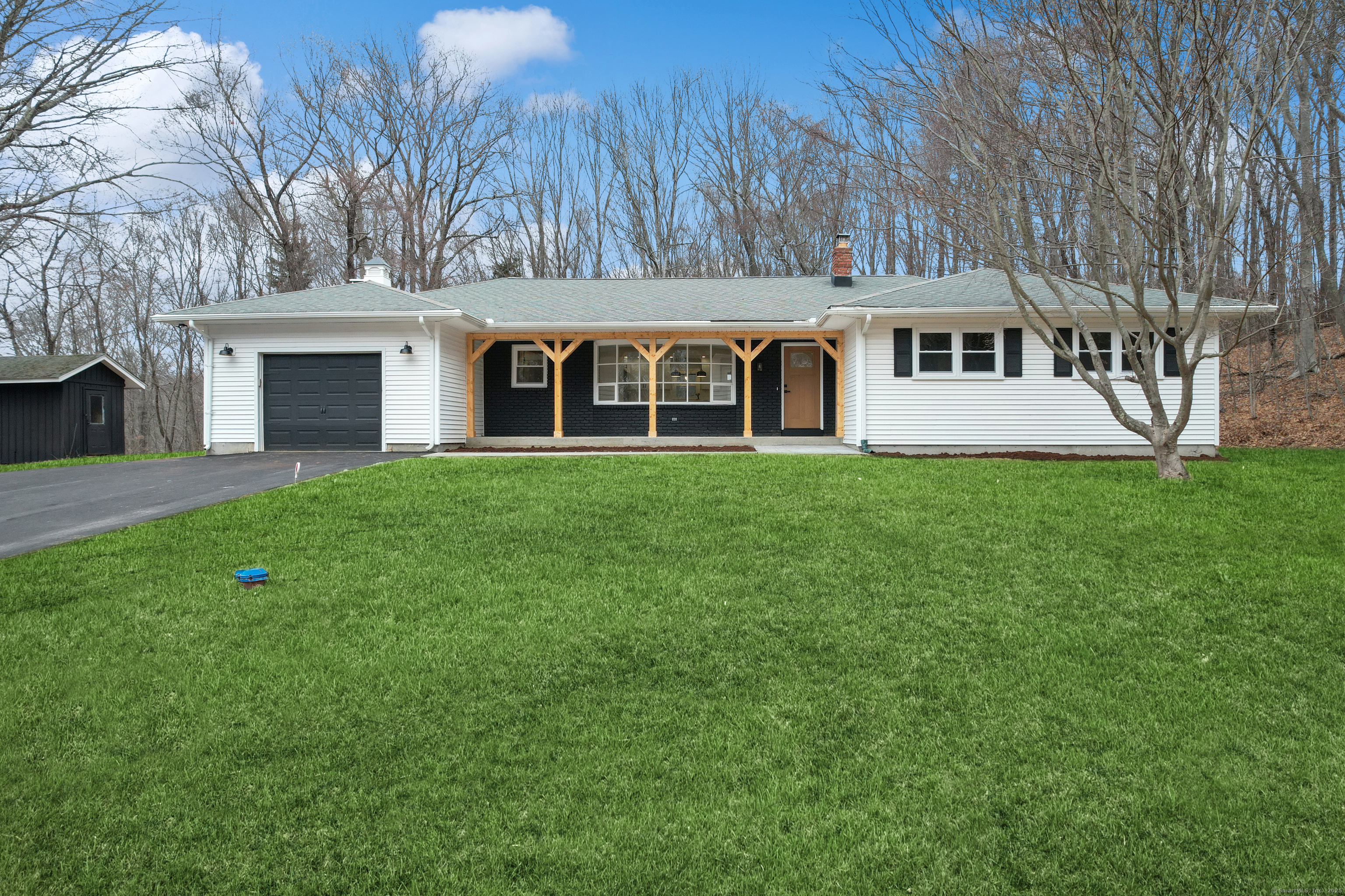 Property for Sale at 89 Westgate Road, Watertown, Connecticut - Bedrooms: 3 
Bathrooms: 2 
Rooms: 7  - $530,000