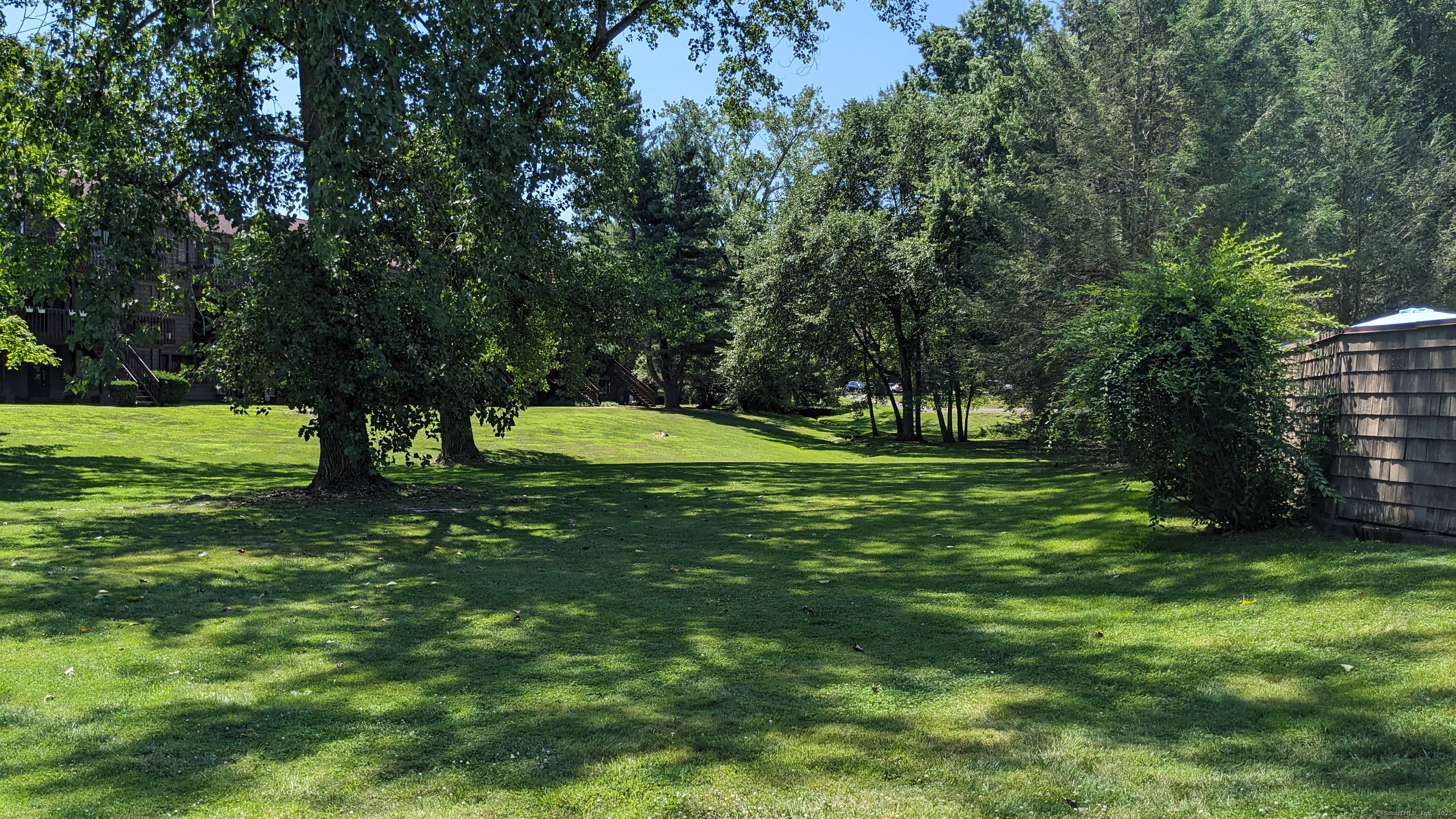 Hamden, Connecticut 06518, United States, 2 Bedrooms Bedrooms, ,2 BathroomsBathrooms,Residential,Active,176114