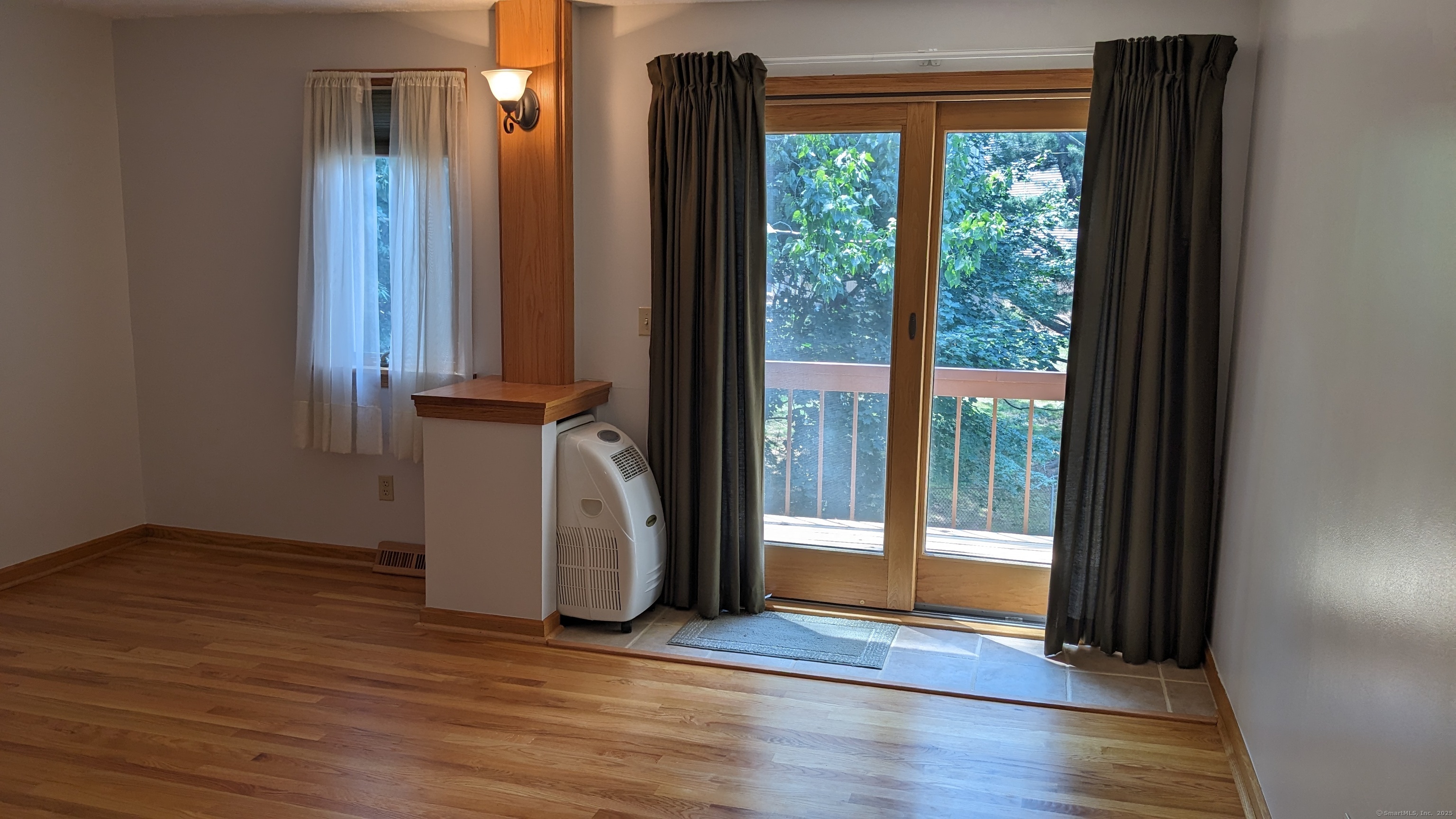 Hamden, Connecticut 06518, United States, 2 Bedrooms Bedrooms, ,2 BathroomsBathrooms,Residential,Active,176114